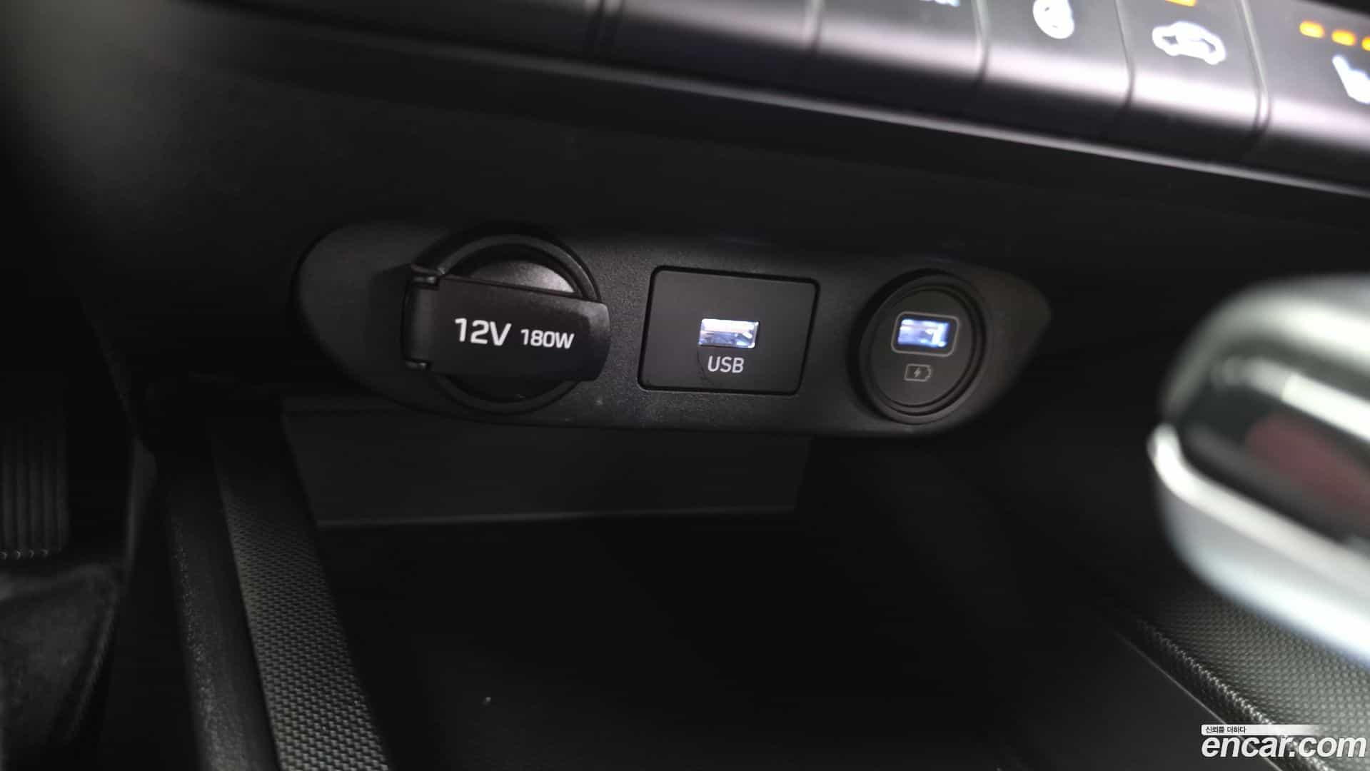 AVANTE Hyundai 2021.4-OPTION-040