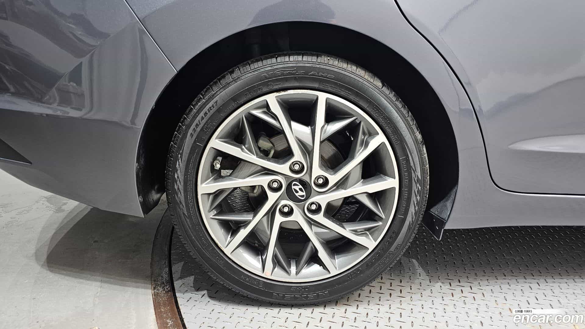 AVANTE Hyundai 2019.10-OUTER-005