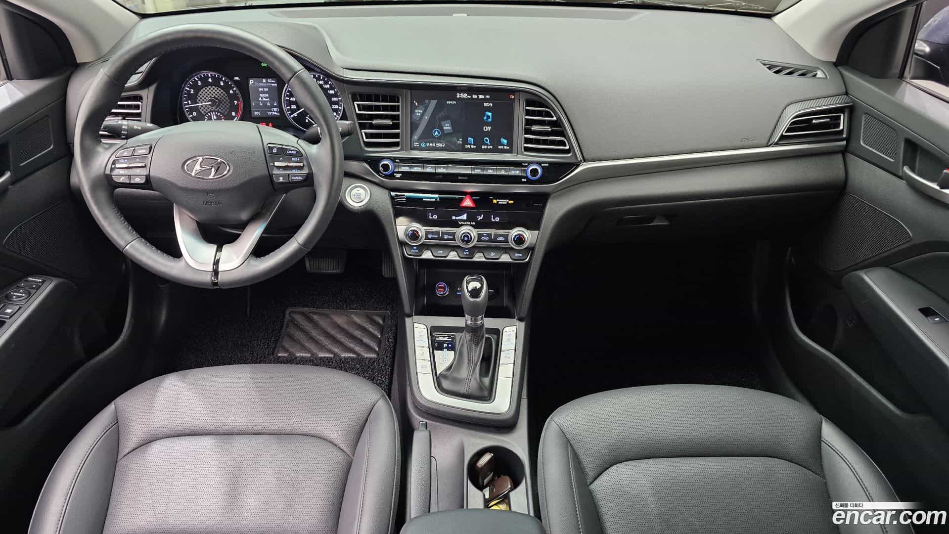 AVANTE Hyundai 2019.10-INNER-007