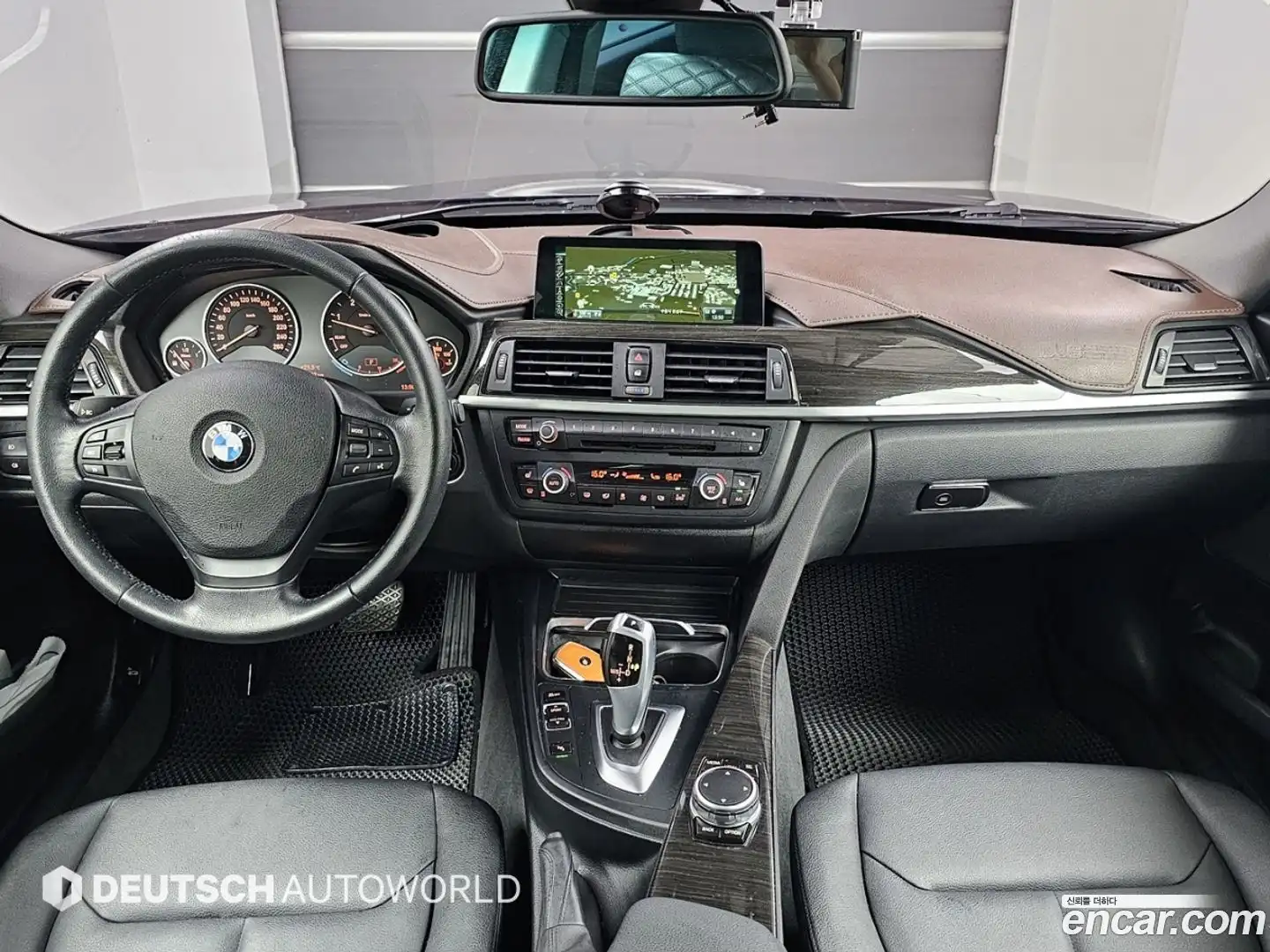 Gran Turismo BMW 2015.10-INNER-007