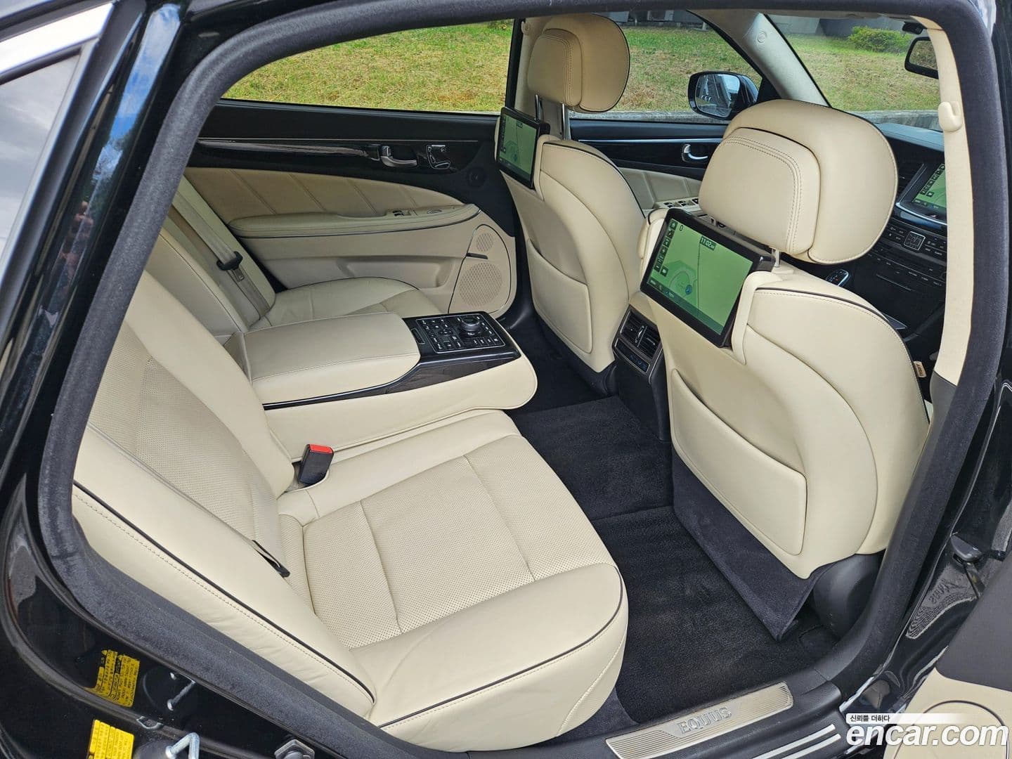 Main__Slider__Photo:Equus Hyundai 2015.2-0