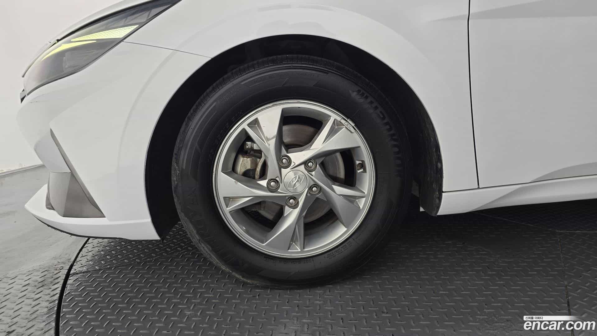AVANTE Hyundai 2021.4-OPTION-023