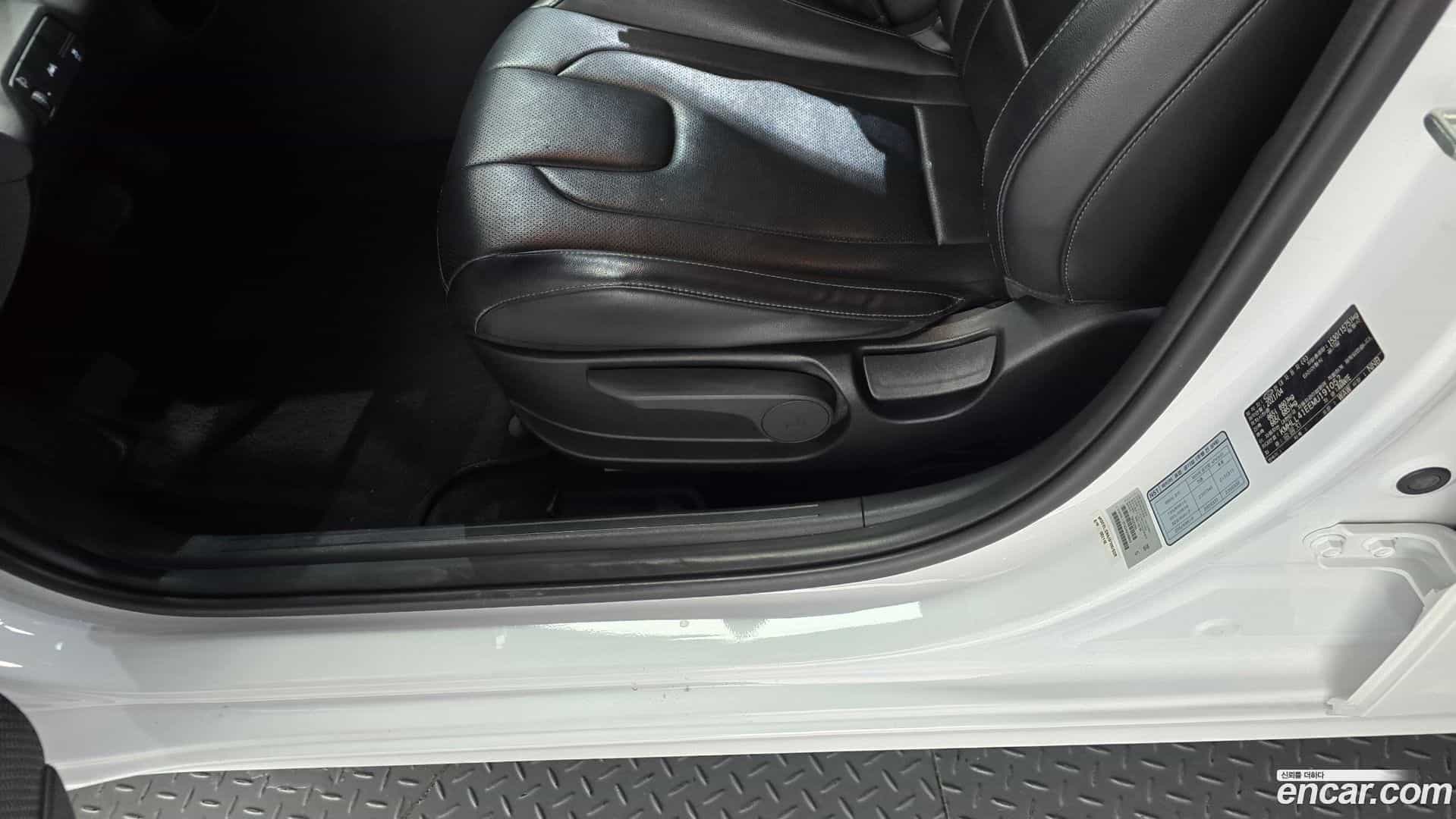 AVANTE Hyundai 2021.4-OPTION-040