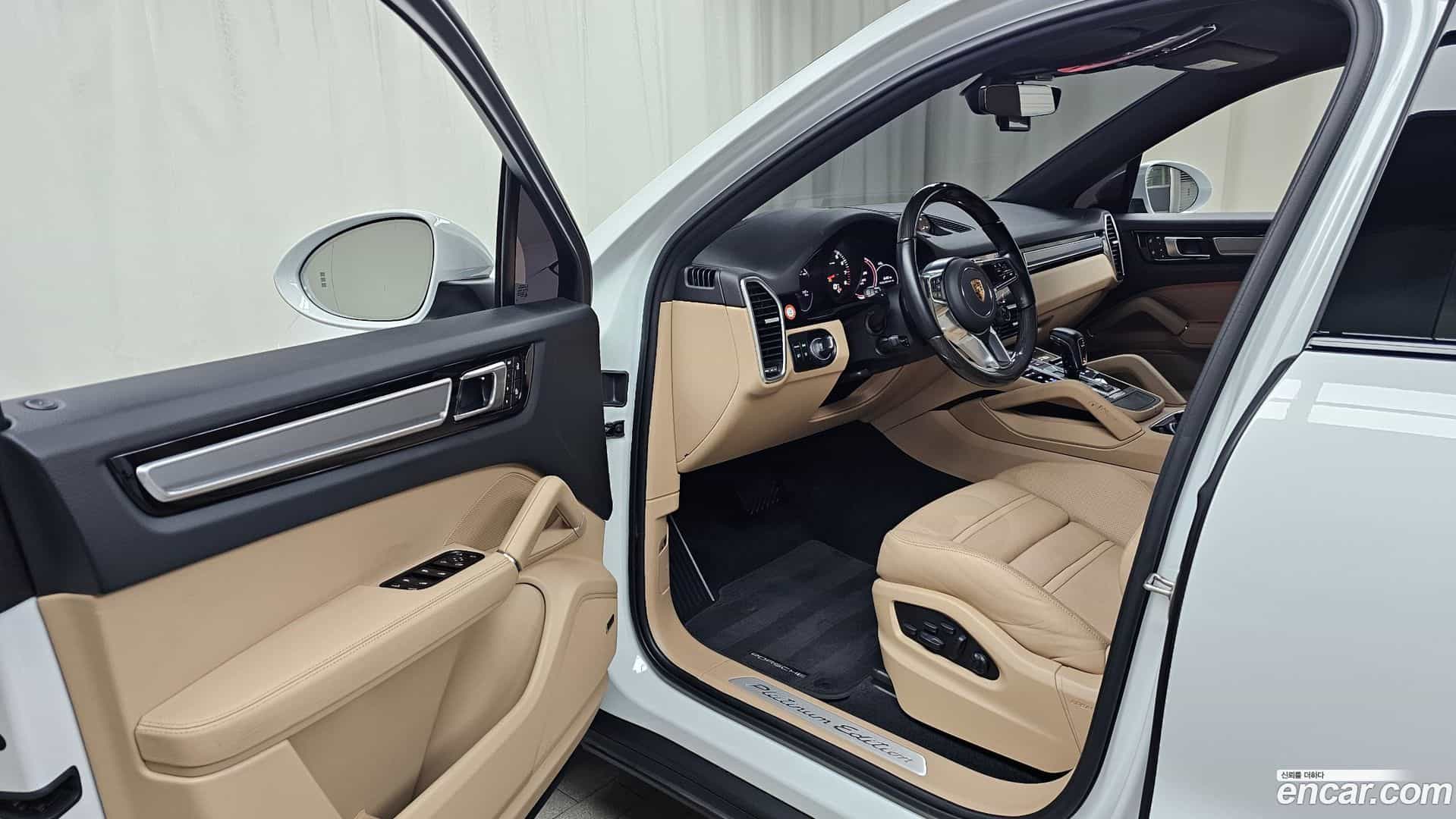 Cayenne Porsche 2022.6-INNER-010
