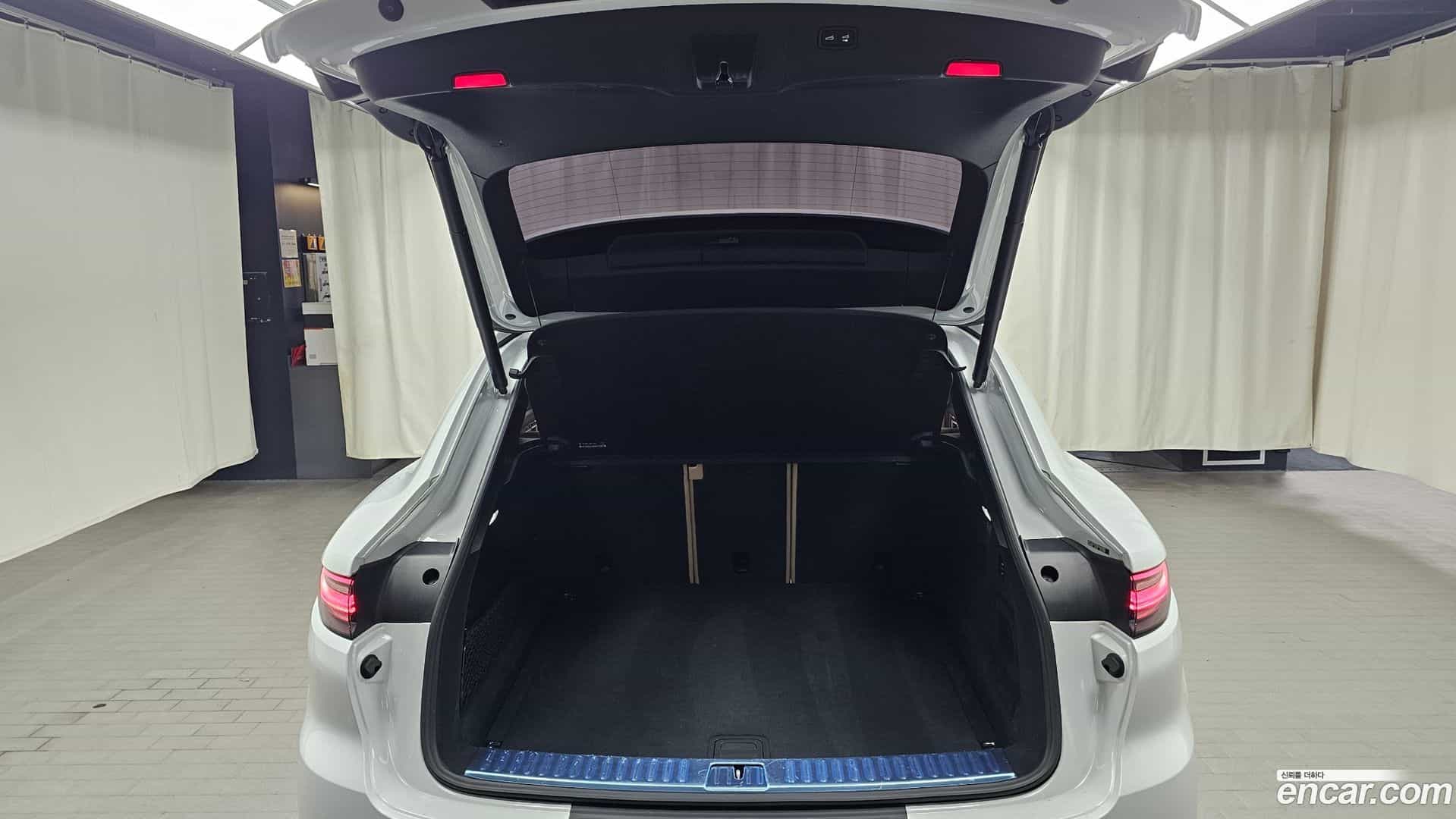 Cayenne Porsche 2022.6-OPTION-024