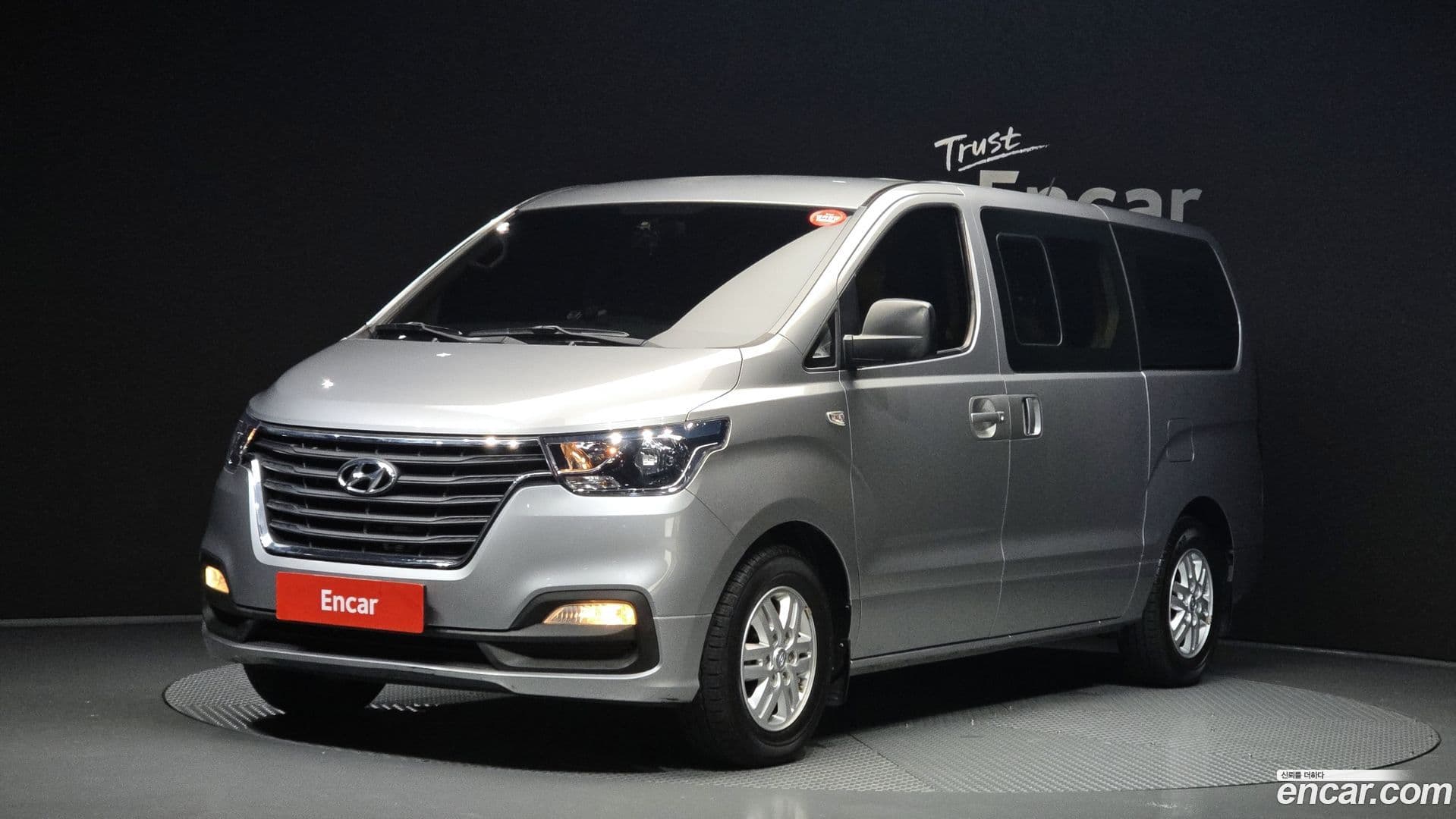Main__Slider__Photo:Starex Hyundai 2018.9-0