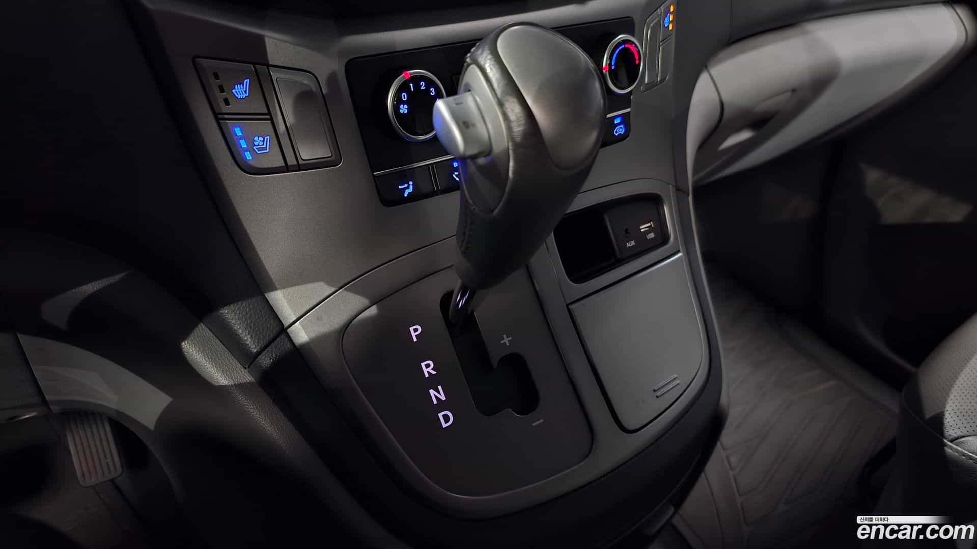 Starex Hyundai 2018.9-INNER-009