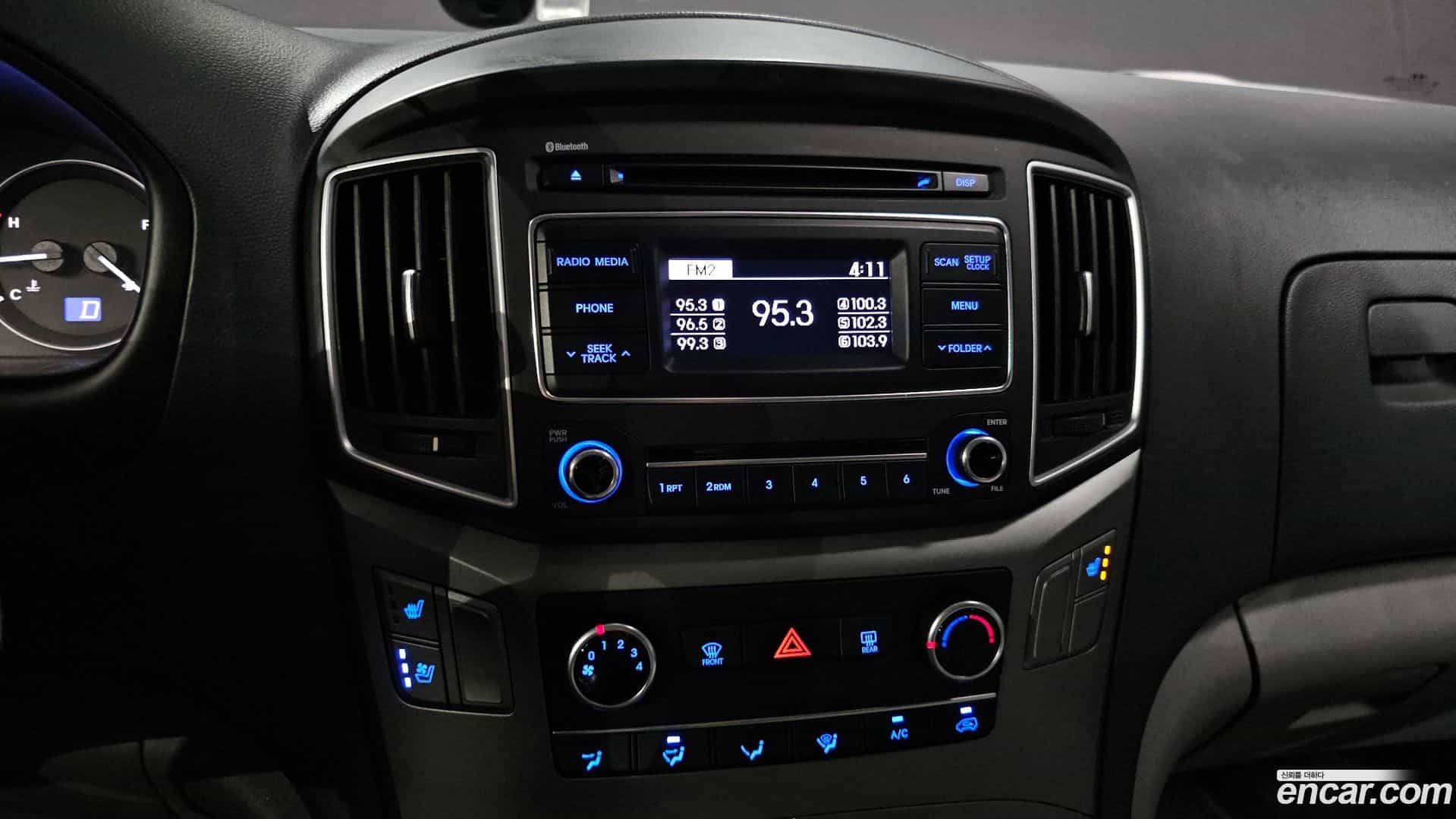 Starex Hyundai 2018.9-OPTION-019