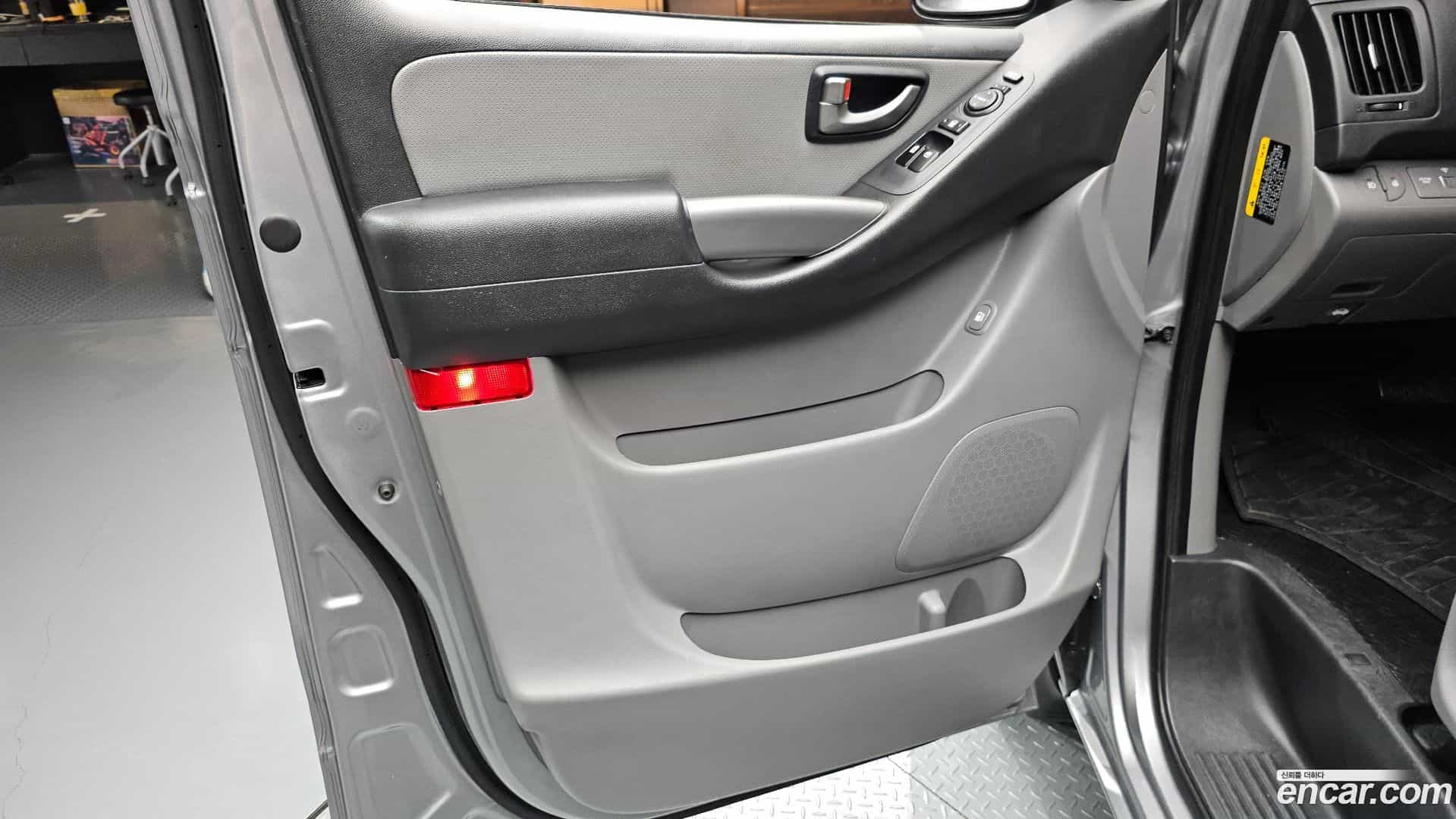 Starex Hyundai 2018.9-INNER-034