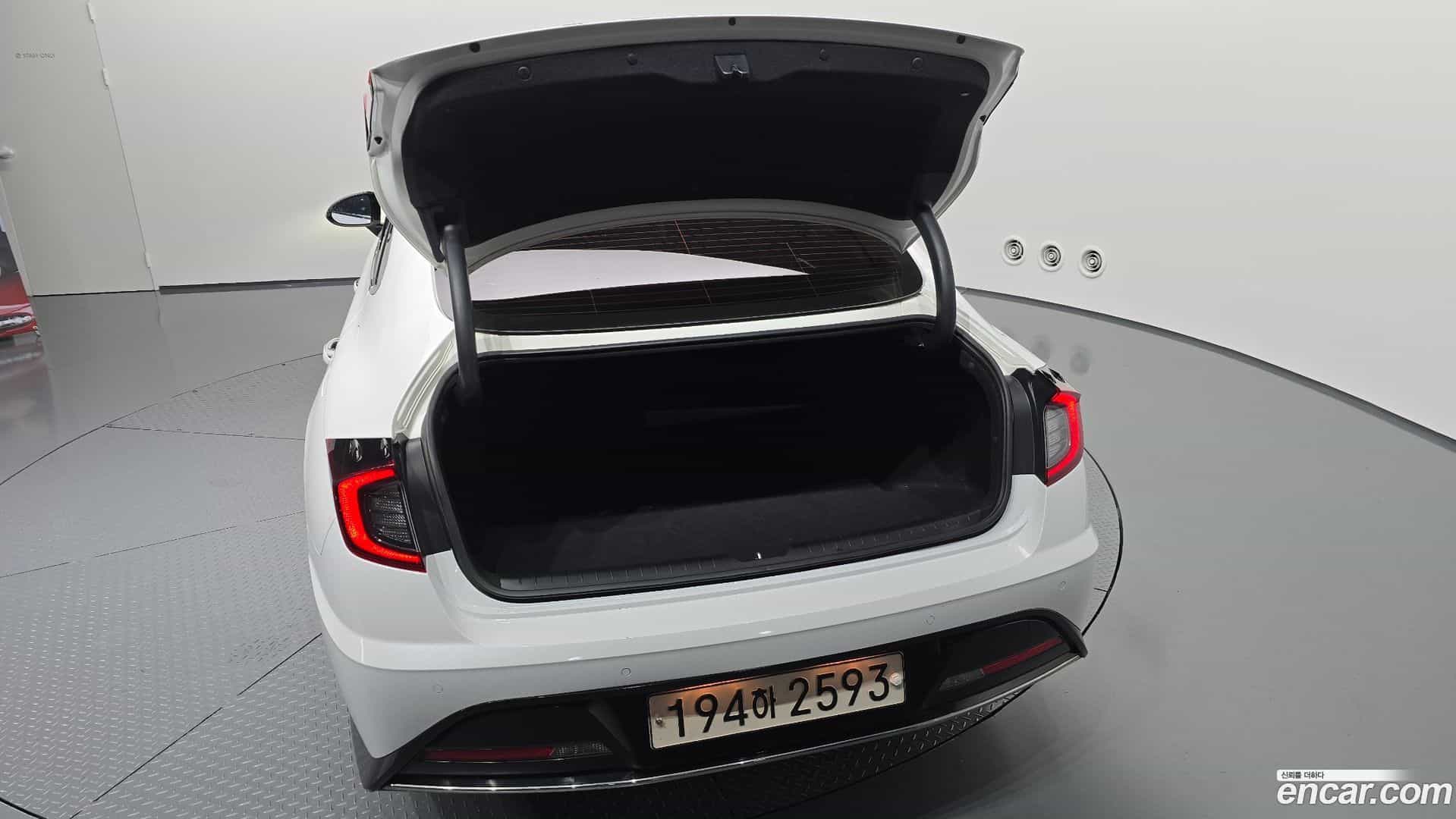 Sonata Hyundai 2022.6-OPTION-046