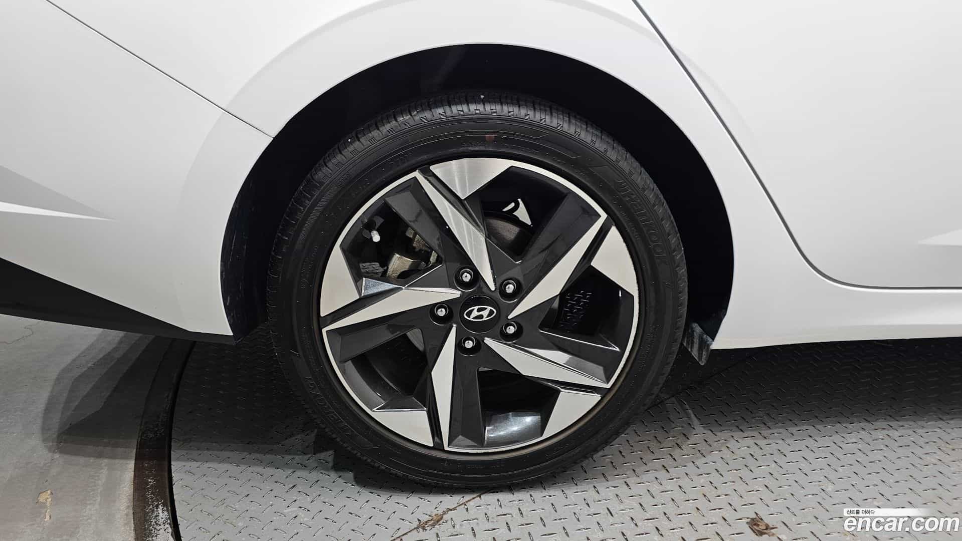 AVANTE Hyundai 2022.0-OUTER-005