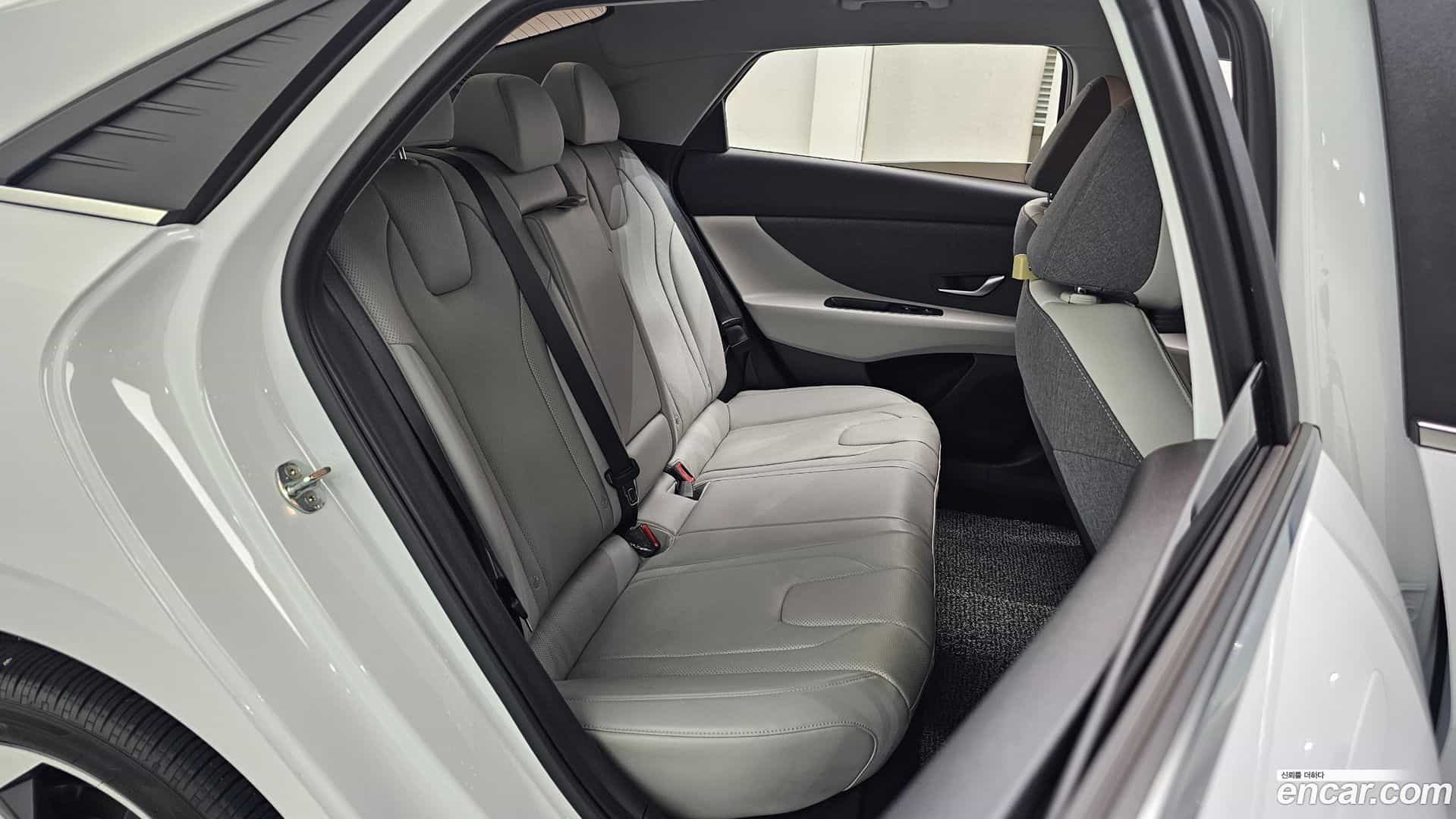 AVANTE Hyundai 2022.0-OPTION-016