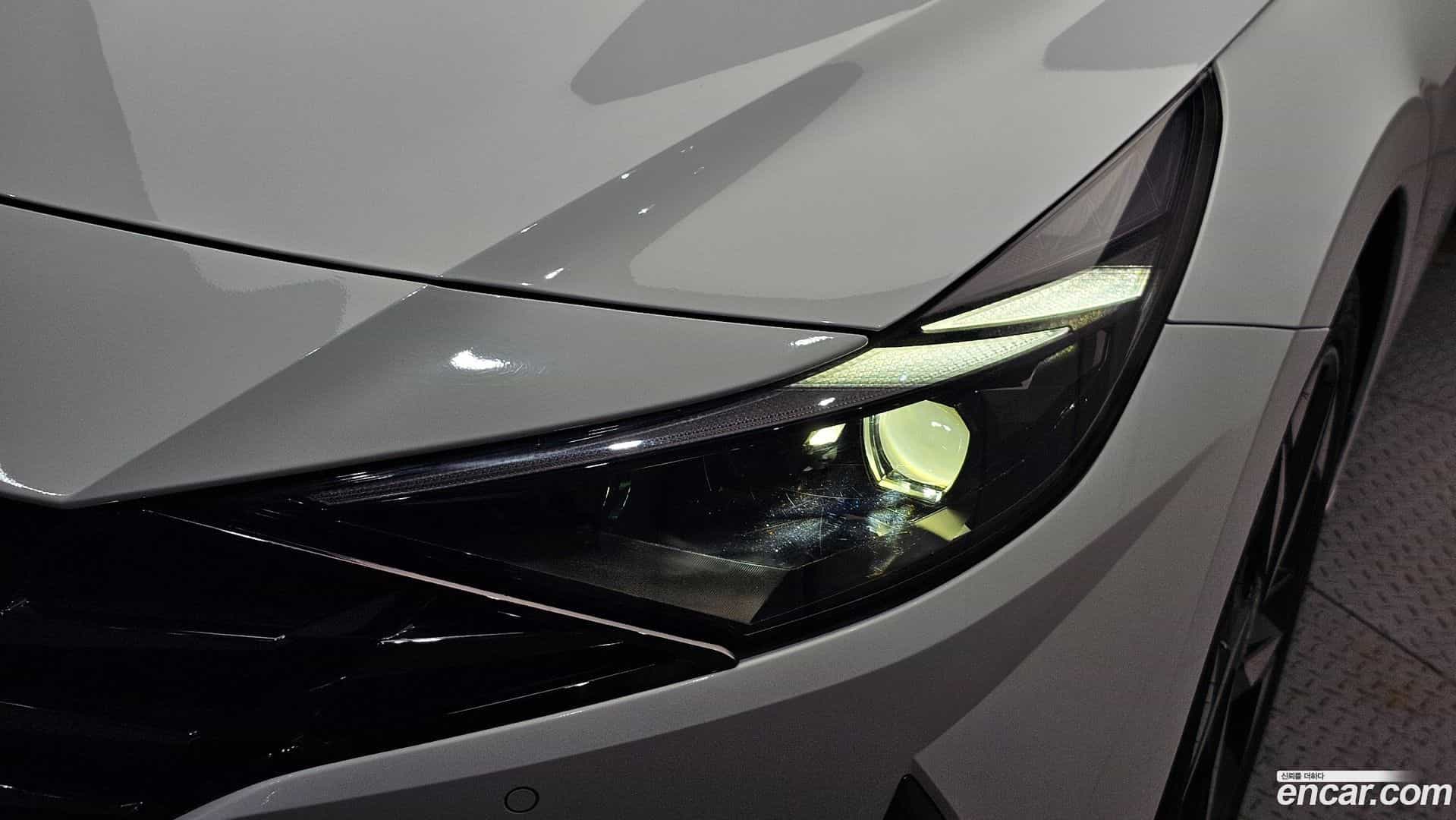 AVANTE Hyundai 2022.0-OUTER-032