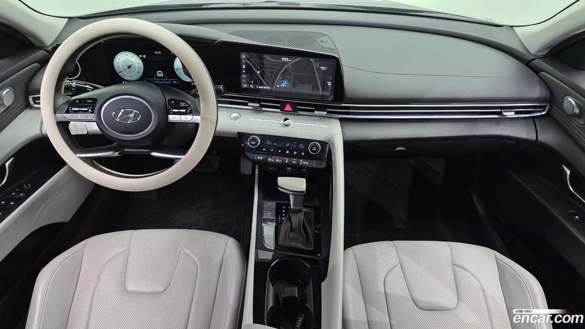 AVANTE Hyundai 2021.4-INNER-007