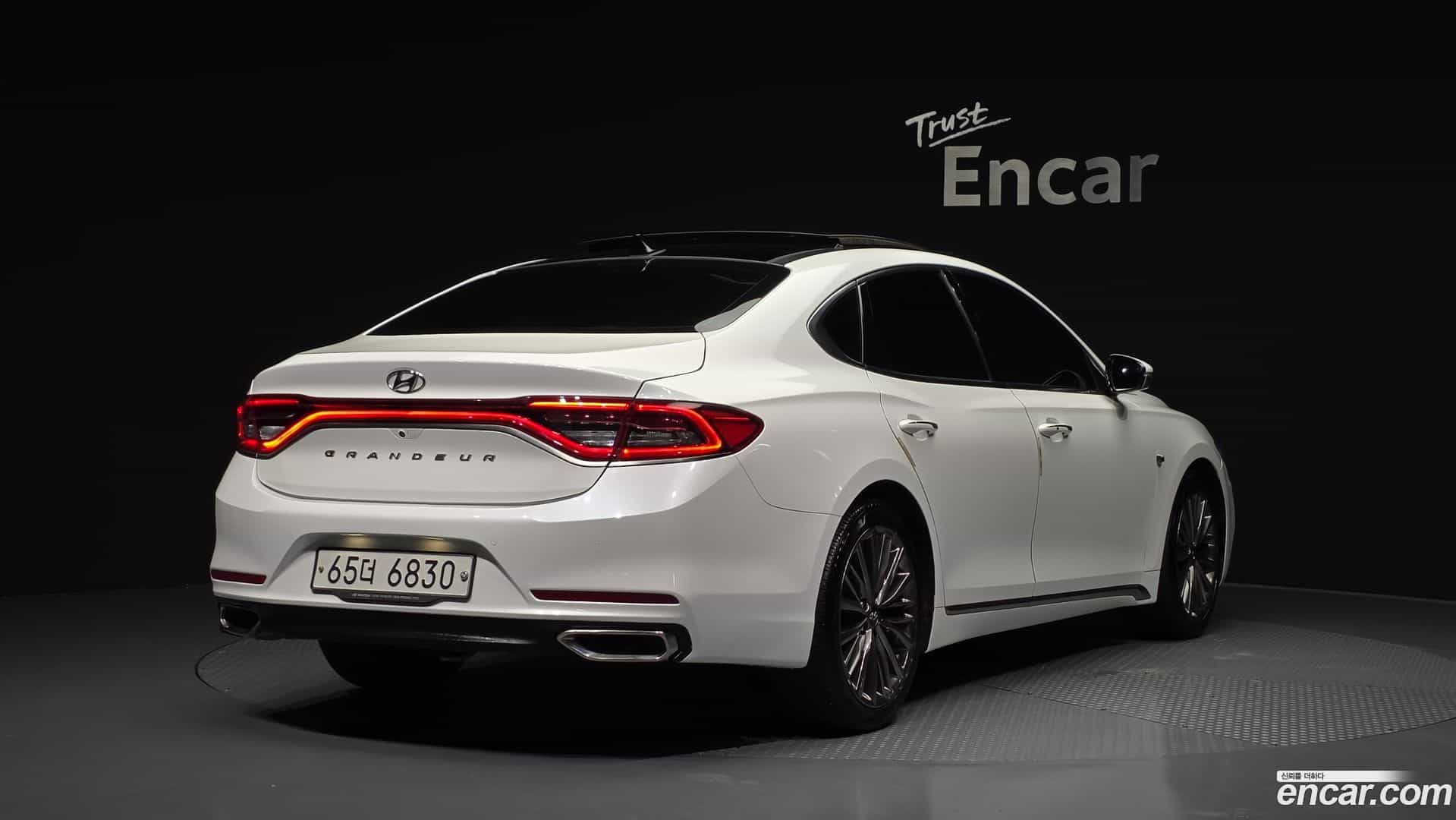 Grandeur Hyundai 2018.9-OUTER-002