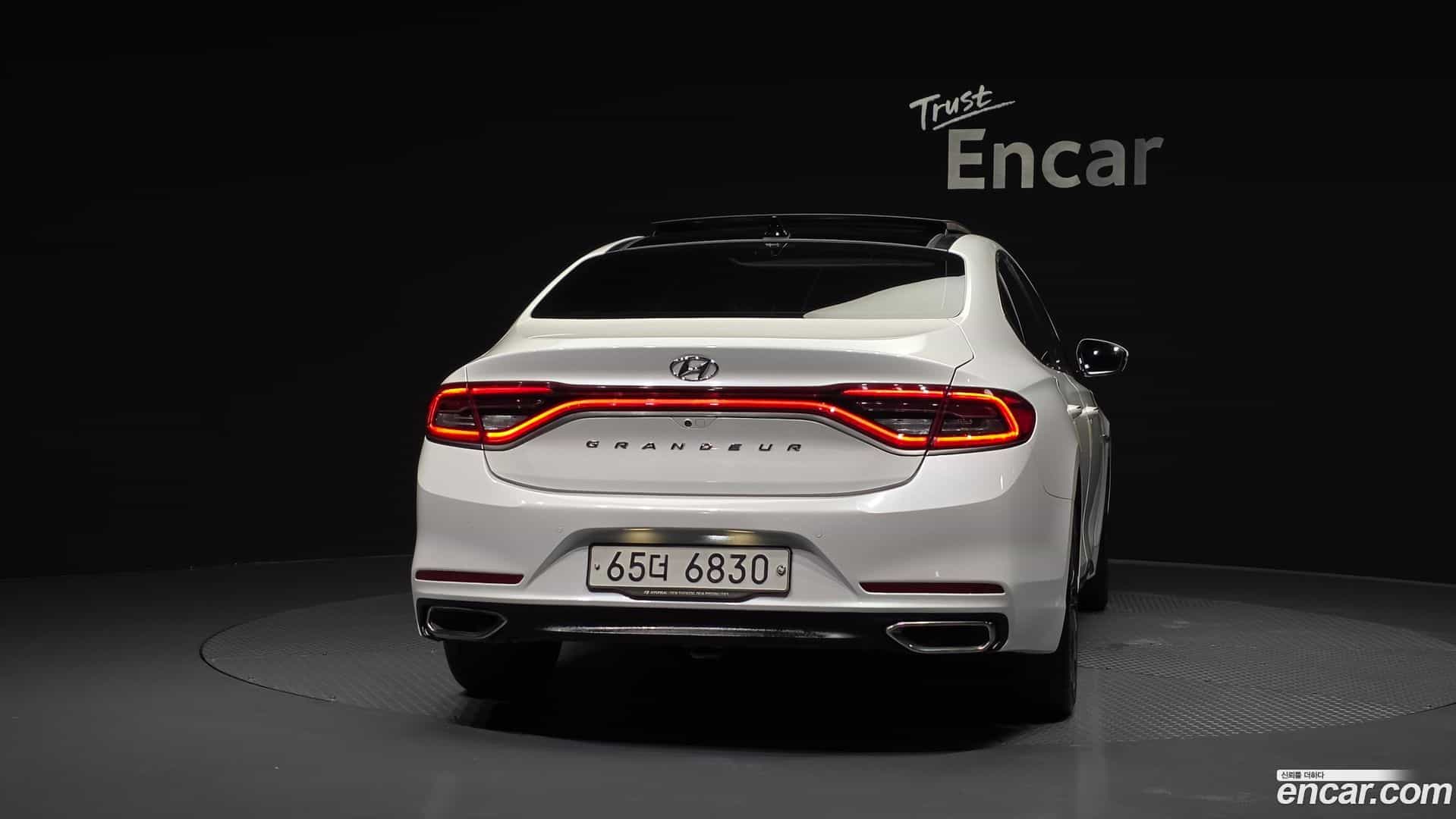 Grandeur Hyundai 2018.9-OUTER-004