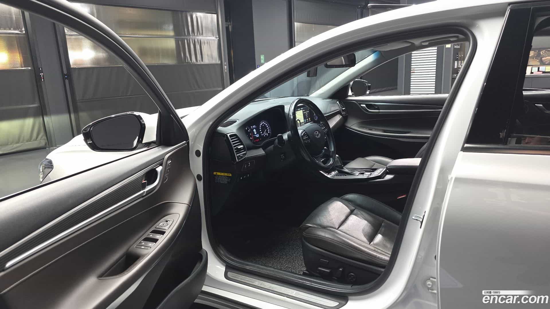 Grandeur Hyundai 2018.9-INNER-010
