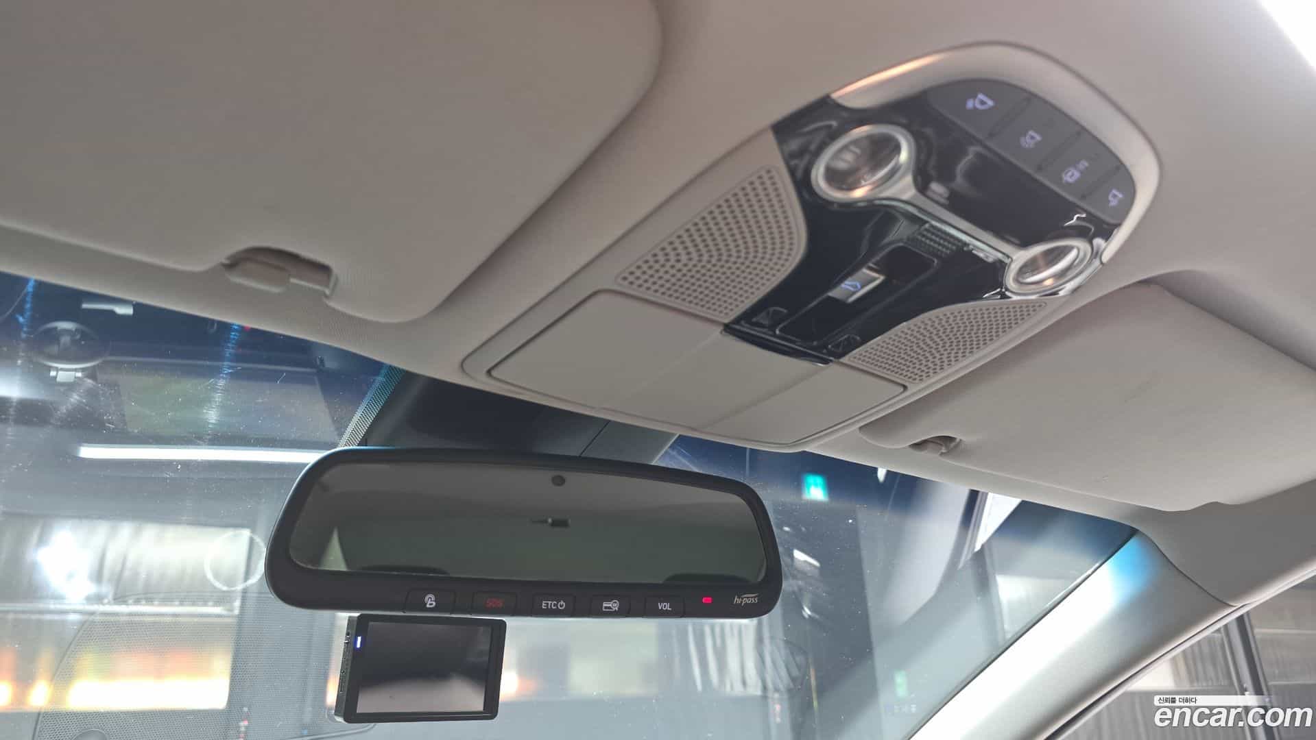Grandeur Hyundai 2018.9-OPTION-020