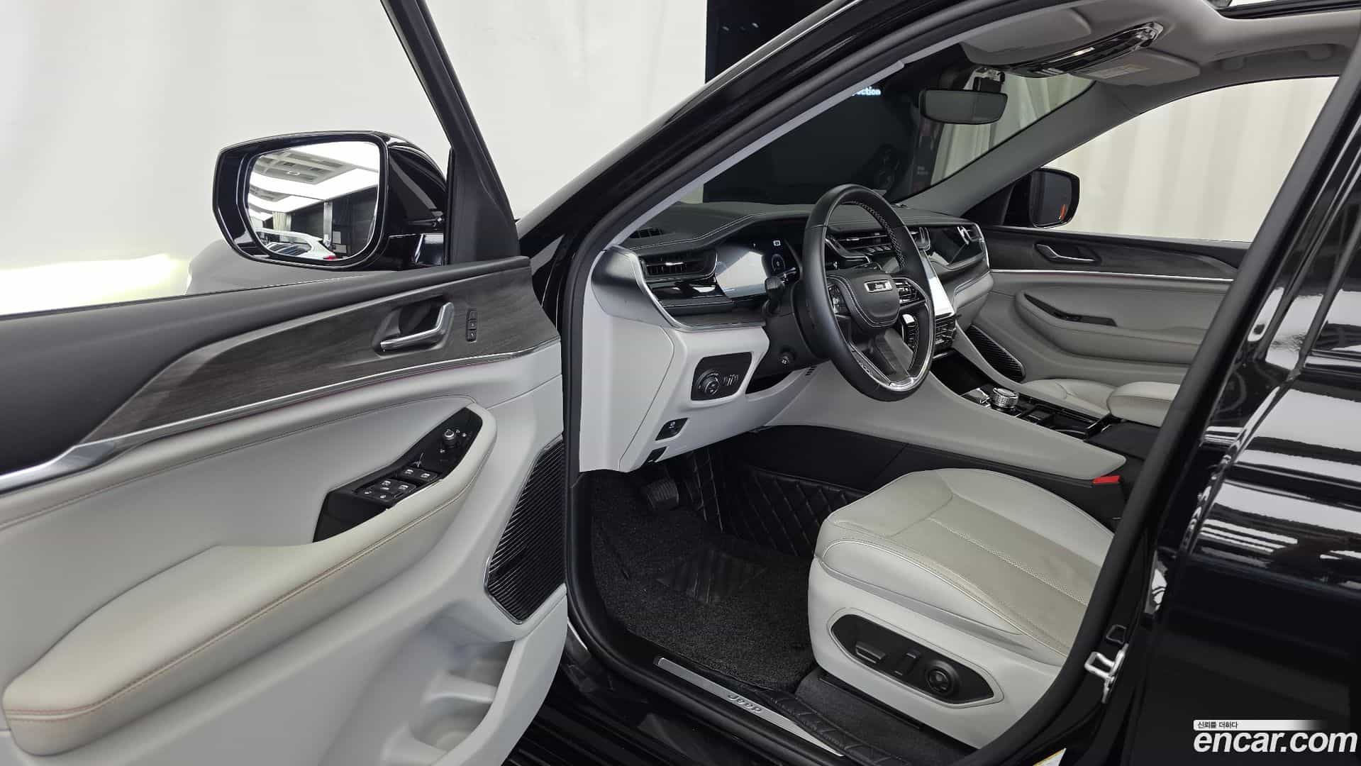 Cherokee Jeep 2022.11-INNER-010