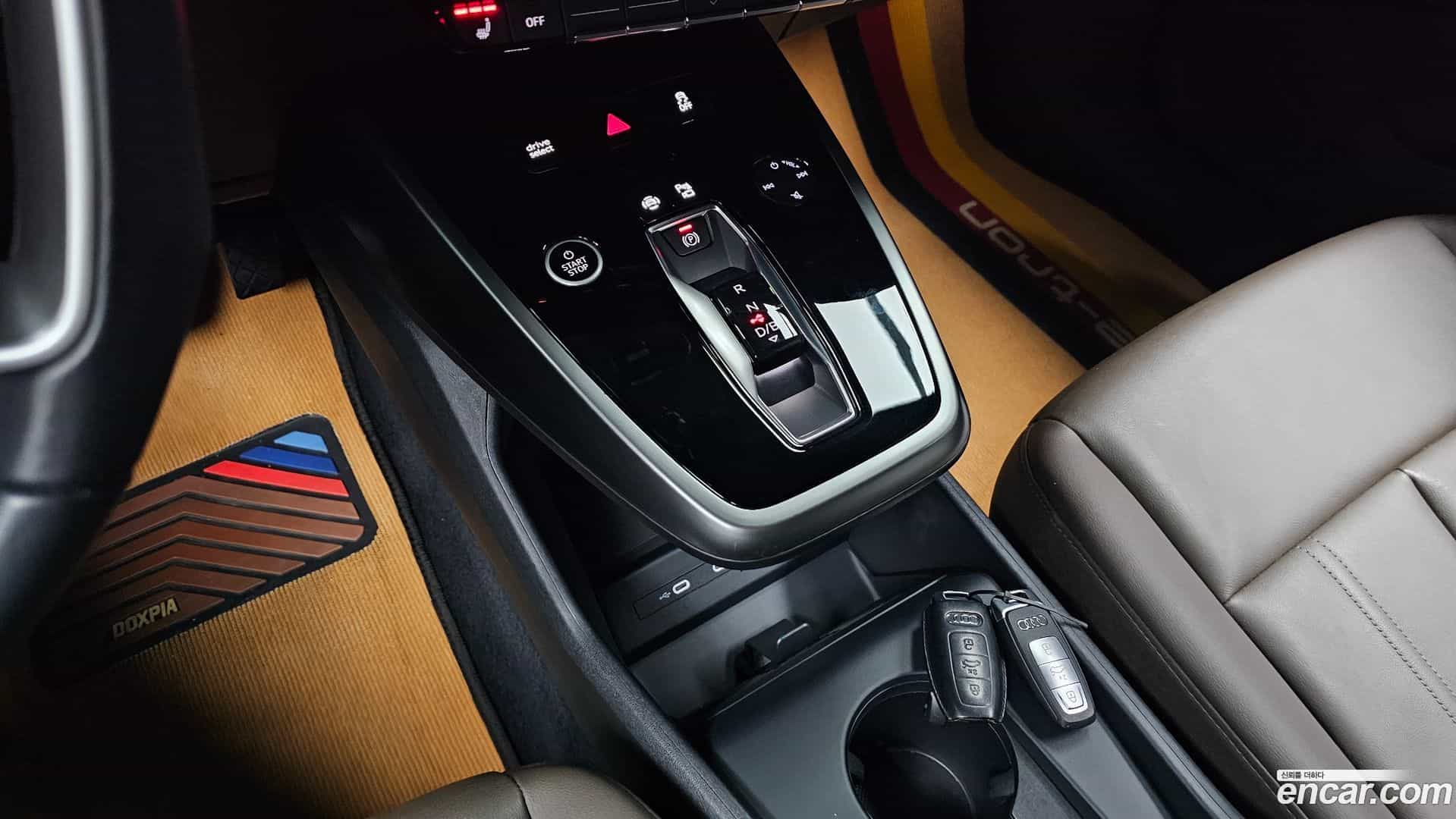Q4 e-tron Audi 2022.8-INNER-009