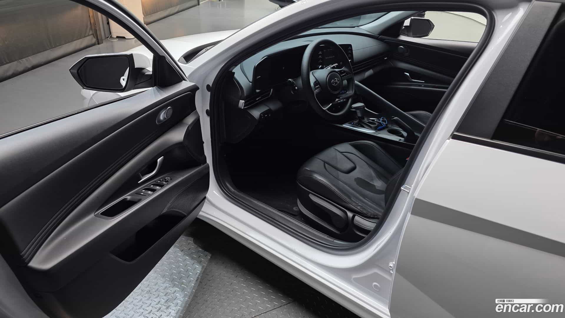 AVANTE Hyundai 2023.2-INNER-010