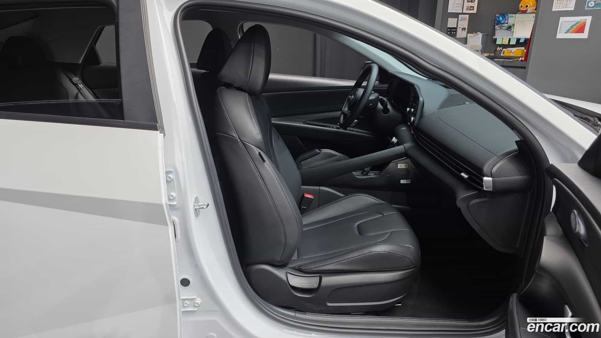 AVANTE Hyundai 2023.2-OPTION-015