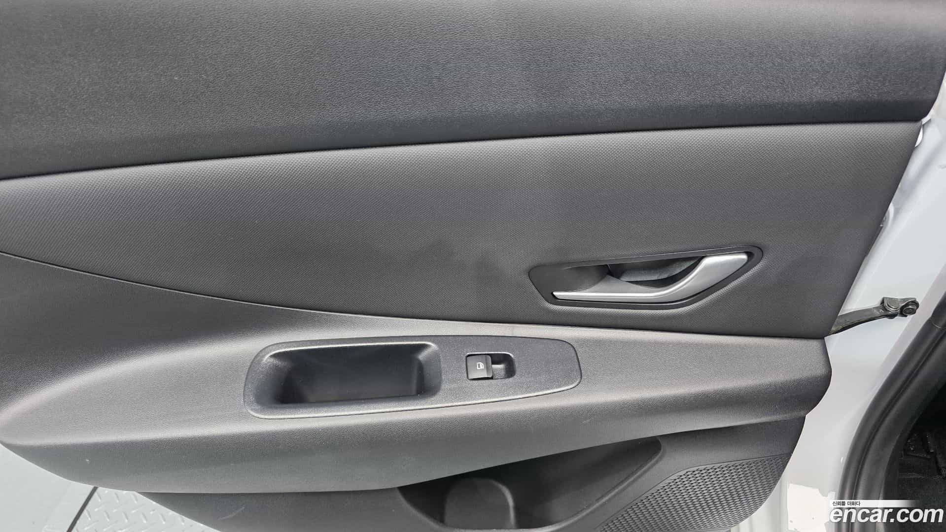 AVANTE Hyundai 2023.2-INNER-035