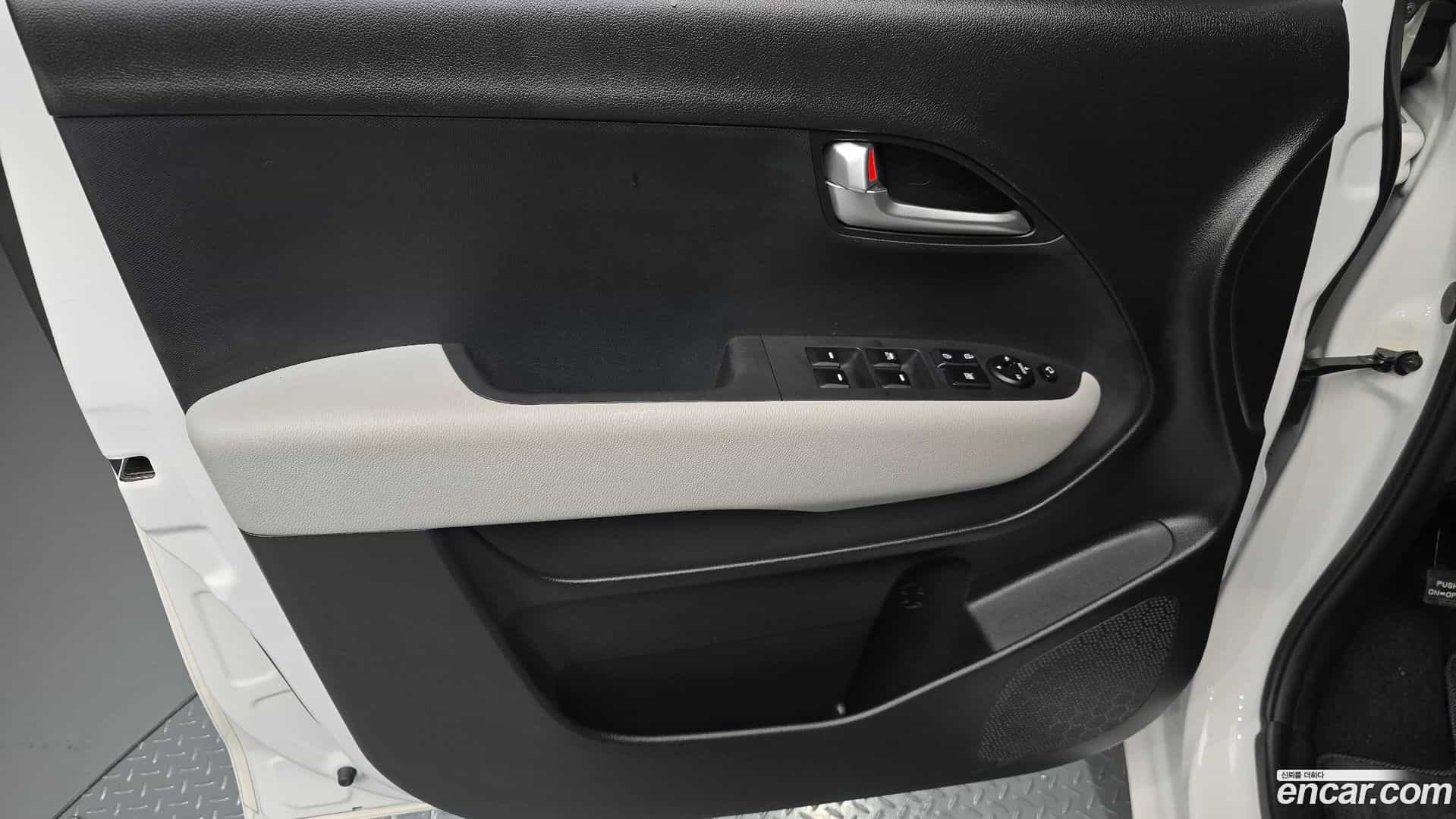 RAY Kia 2023.2-INNER-034