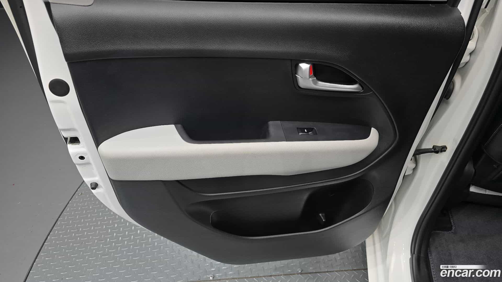 RAY Kia 2023.2-INNER-035