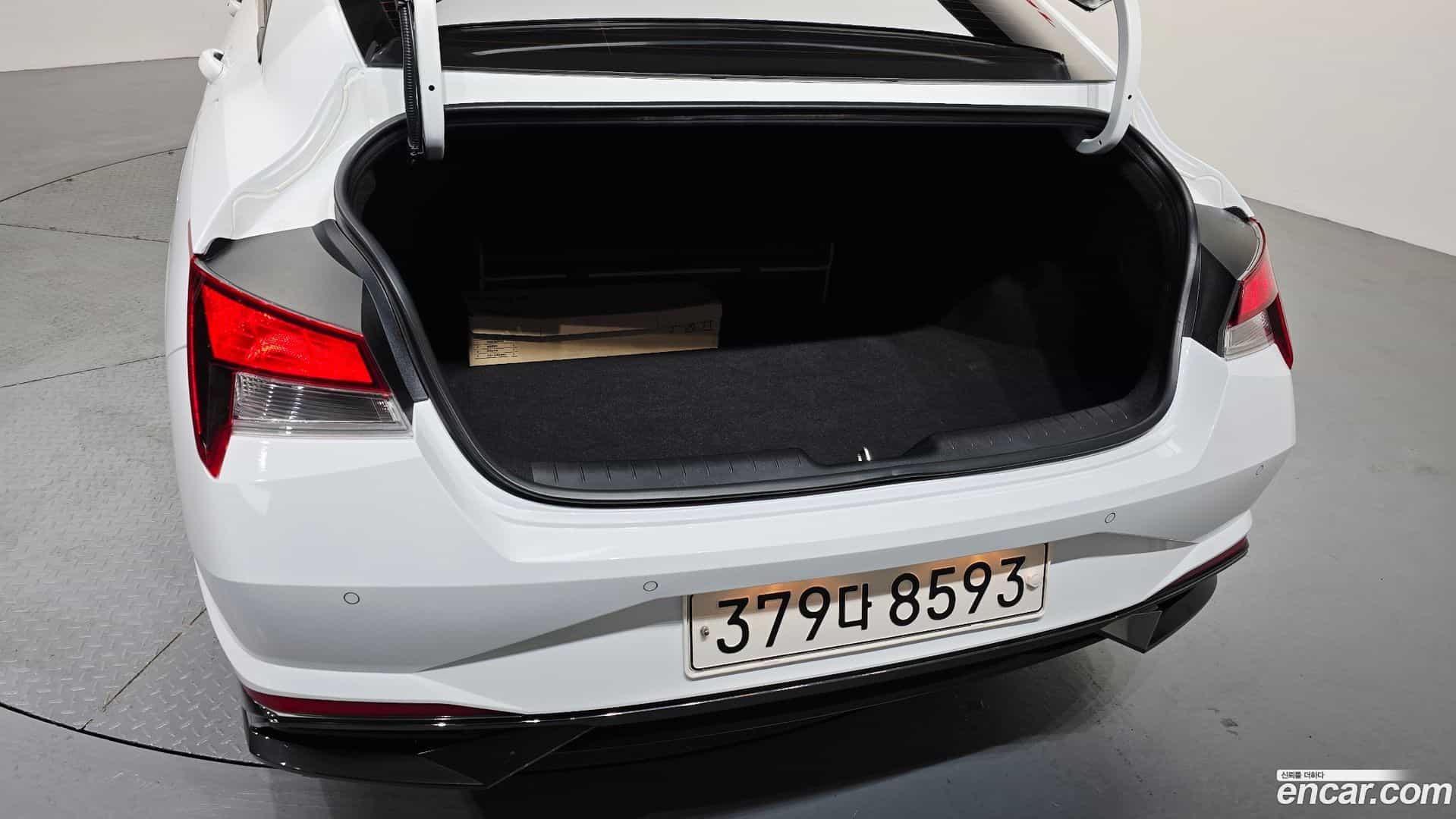 AVANTE Hyundai 2021.5-OPTION-024