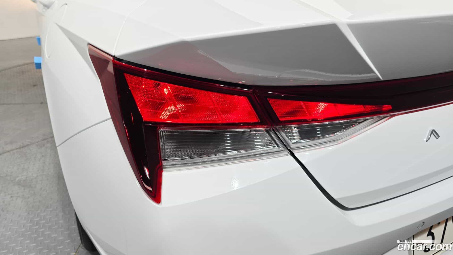 AVANTE Hyundai 2021.5-OUTER-033