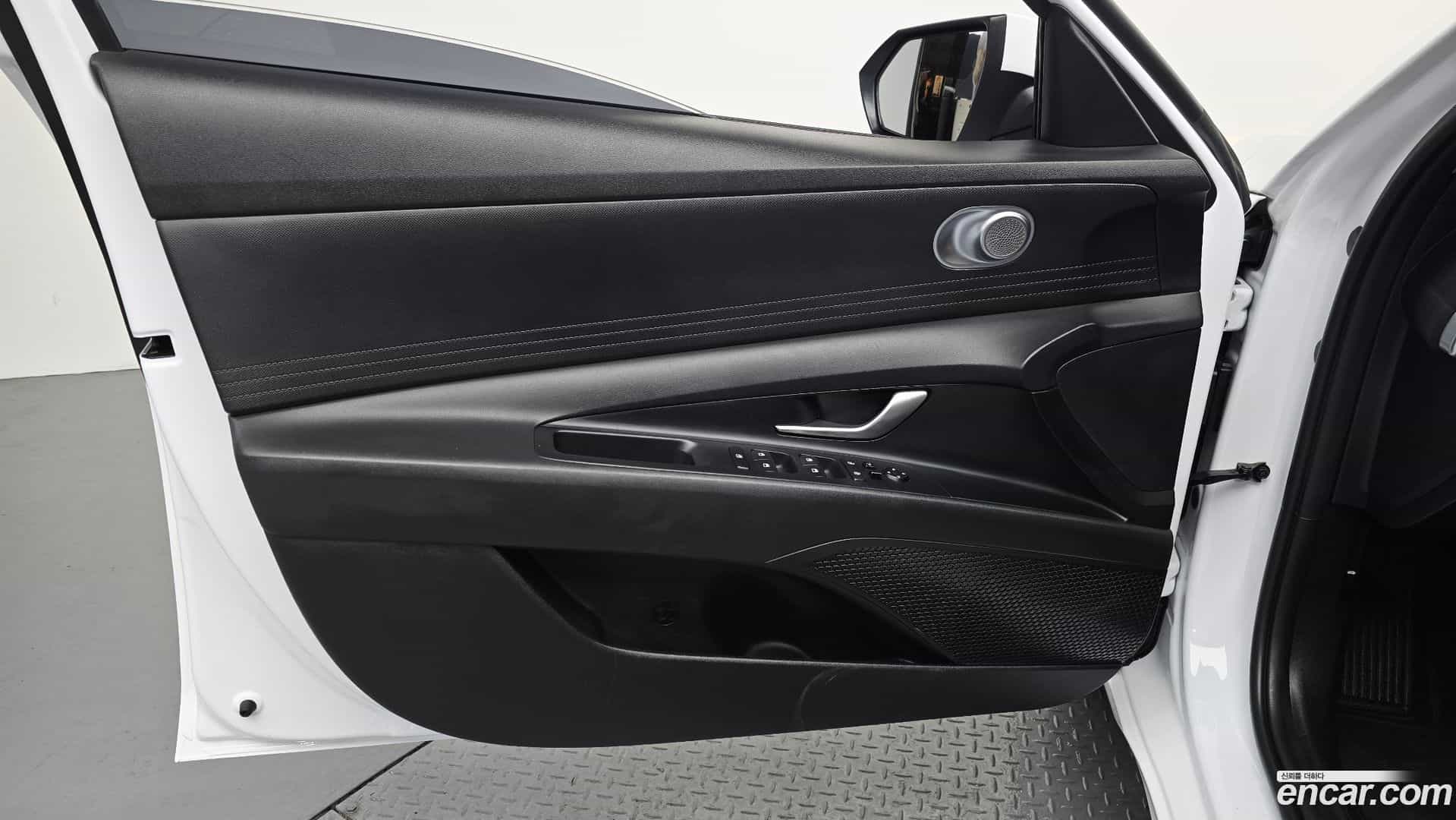 AVANTE Hyundai 2021.5-INNER-034
