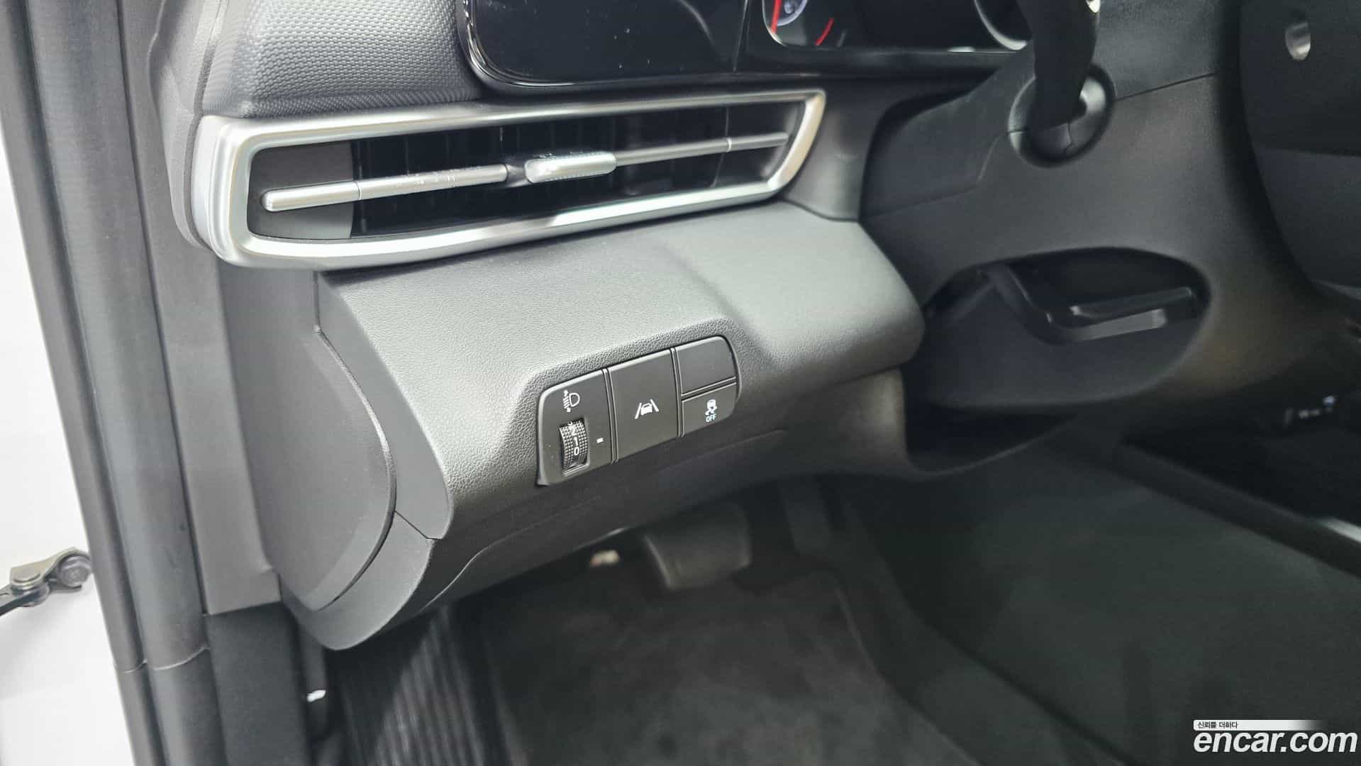 AVANTE Hyundai 2021.5-OPTION-040