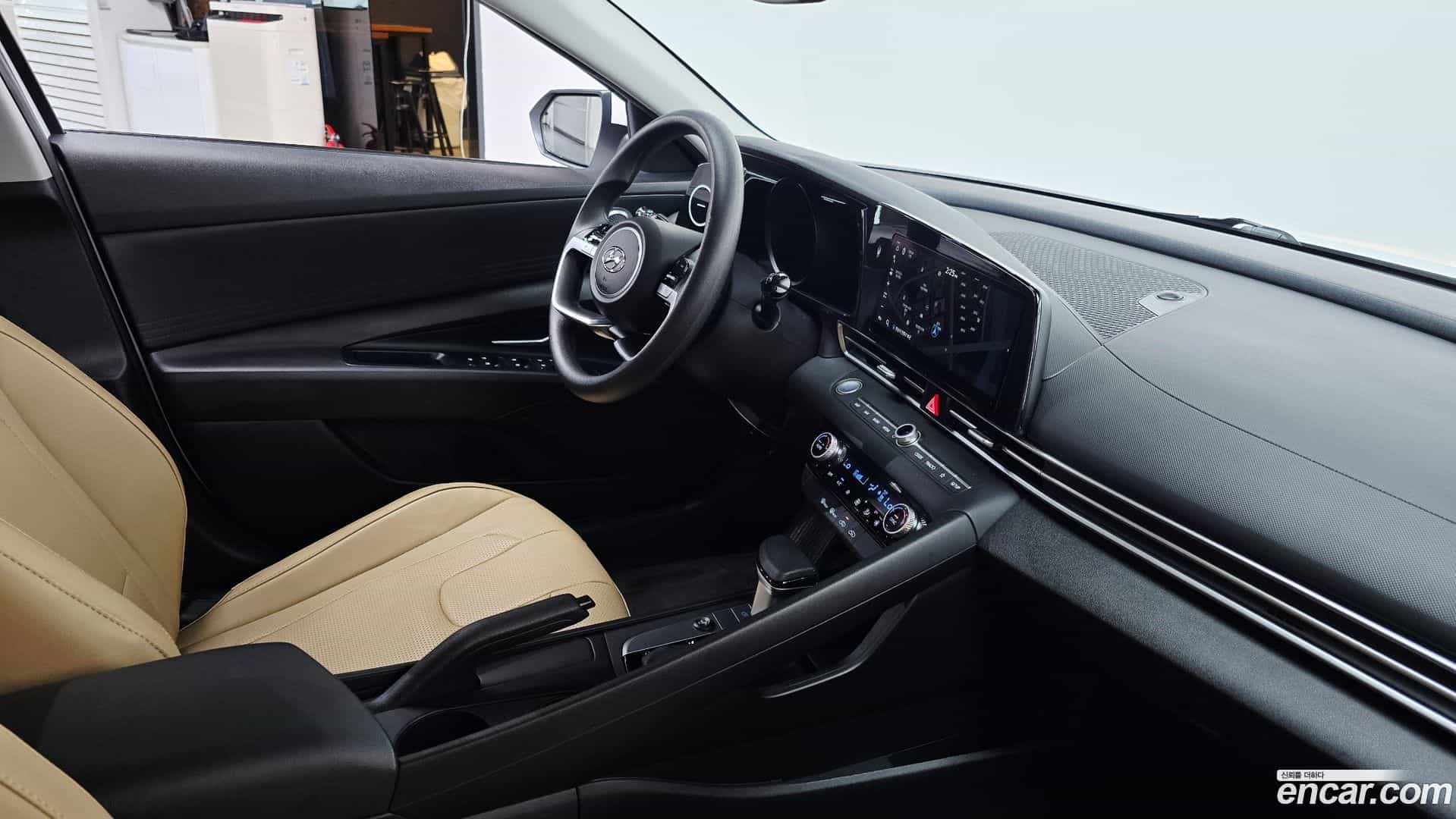 AVANTE Hyundai 2021.5-OPTION-041