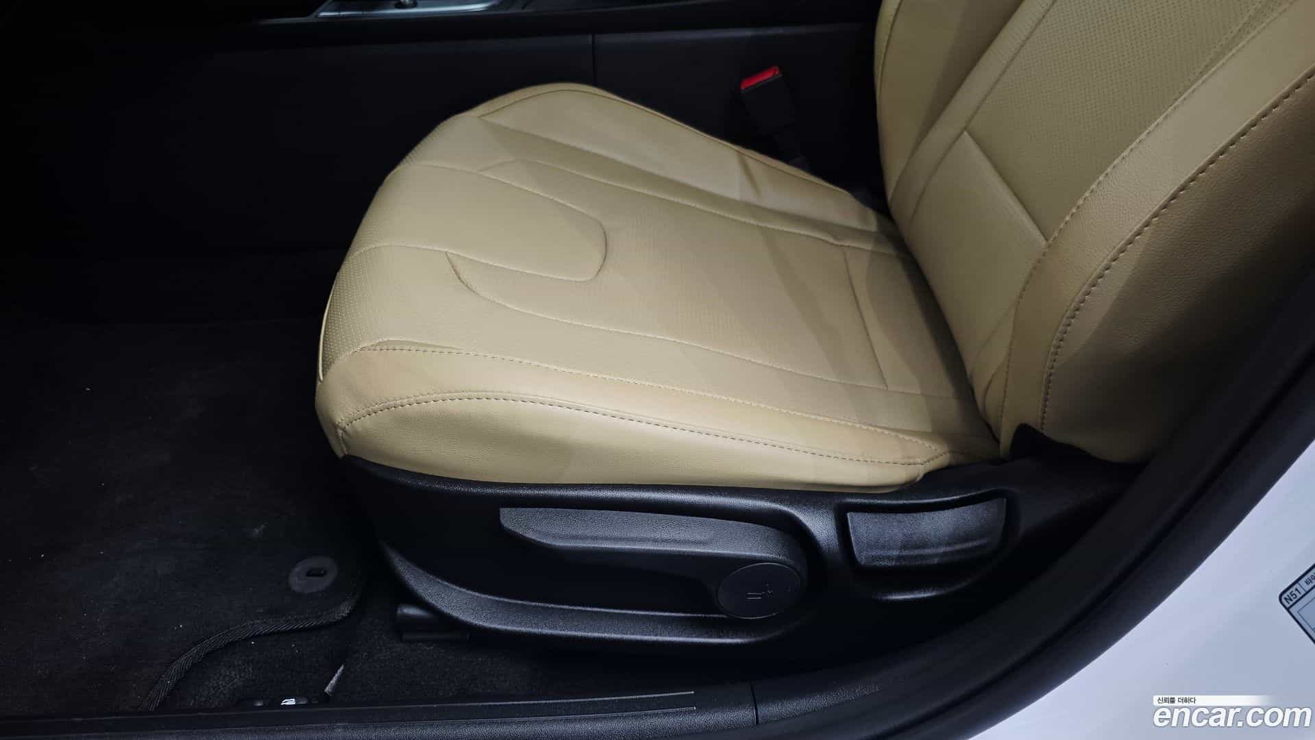 AVANTE Hyundai 2021.5-OPTION-043
