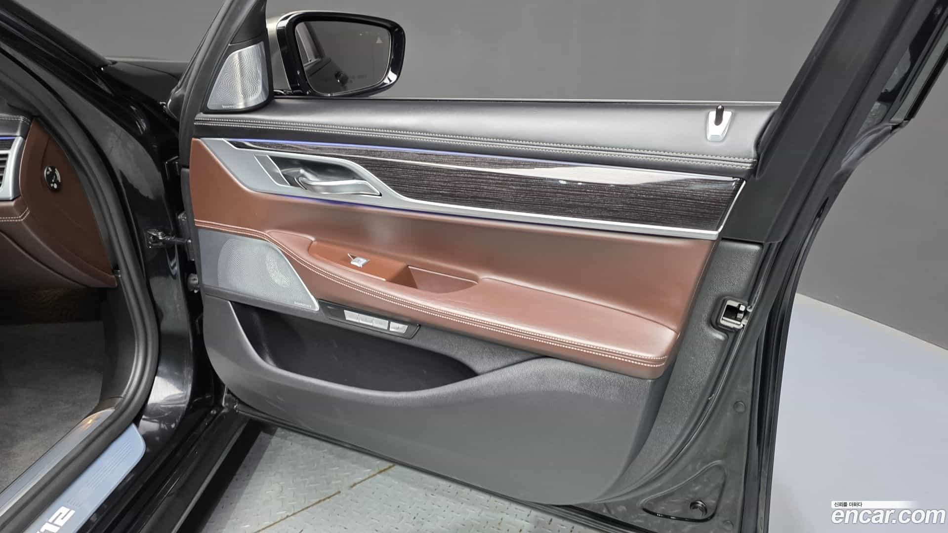 7-Series BMW 2017.11-INNER-034