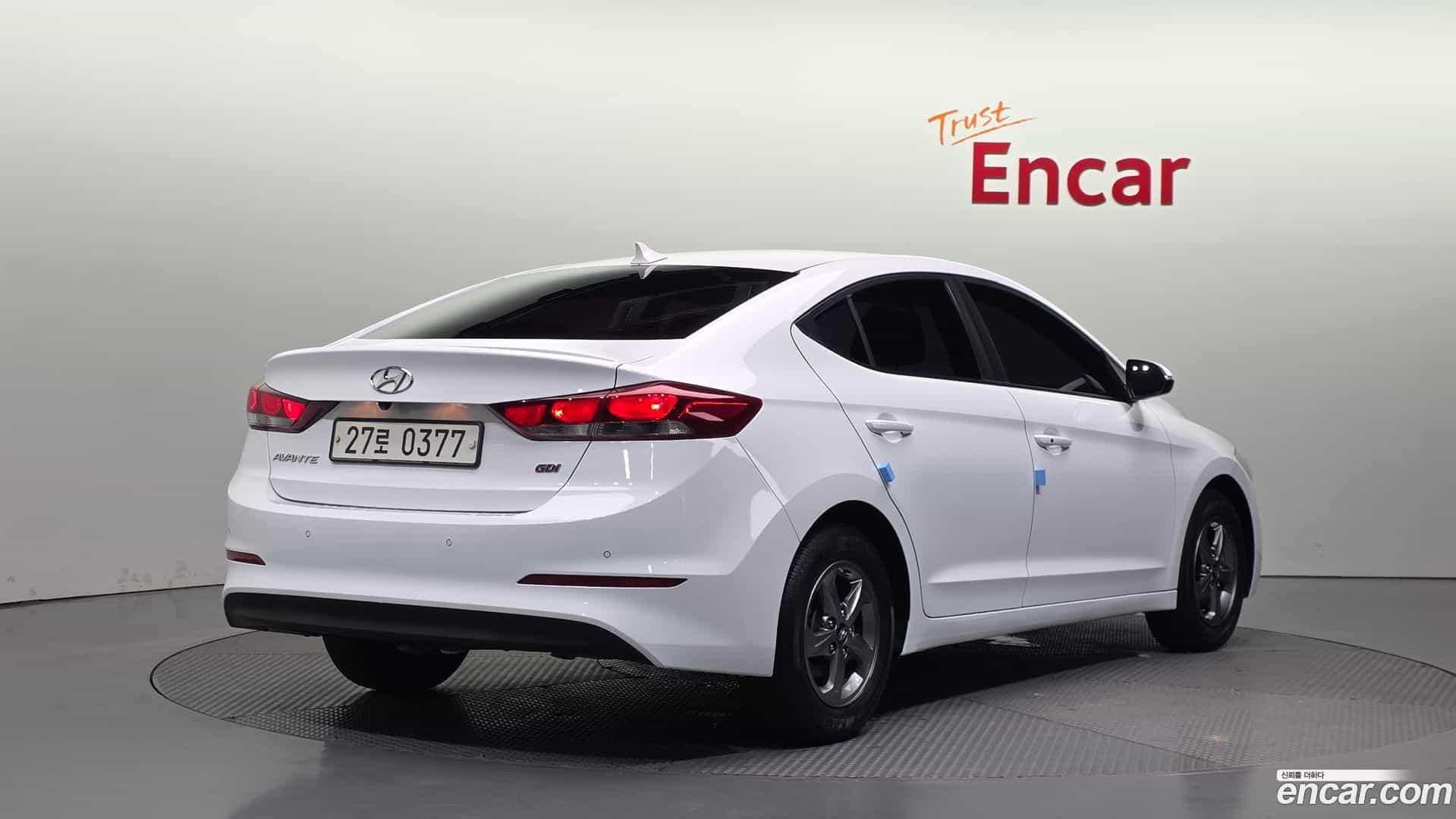 AVANTE Hyundai 2016.6-OUTER-002