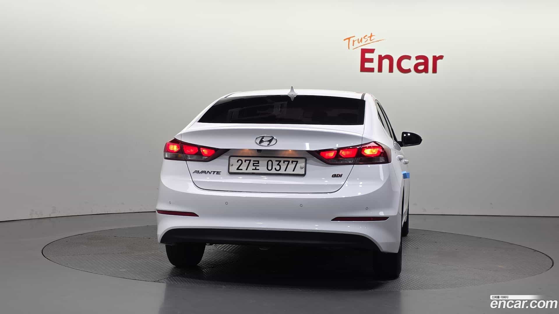 AVANTE Hyundai 2016.6-OUTER-004