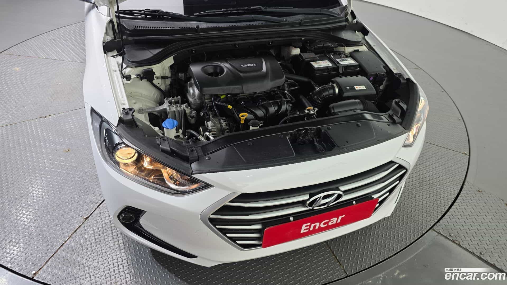 AVANTE Hyundai 2016.6-OUTER-006