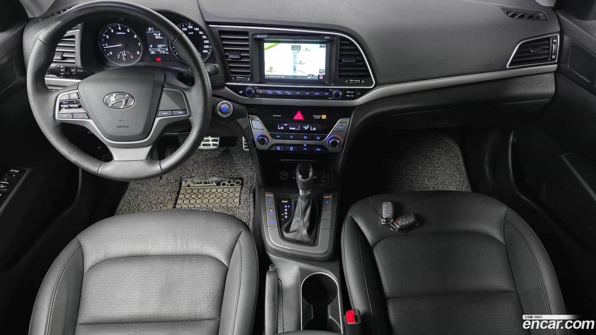 AVANTE Hyundai 2016.6-INNER-007