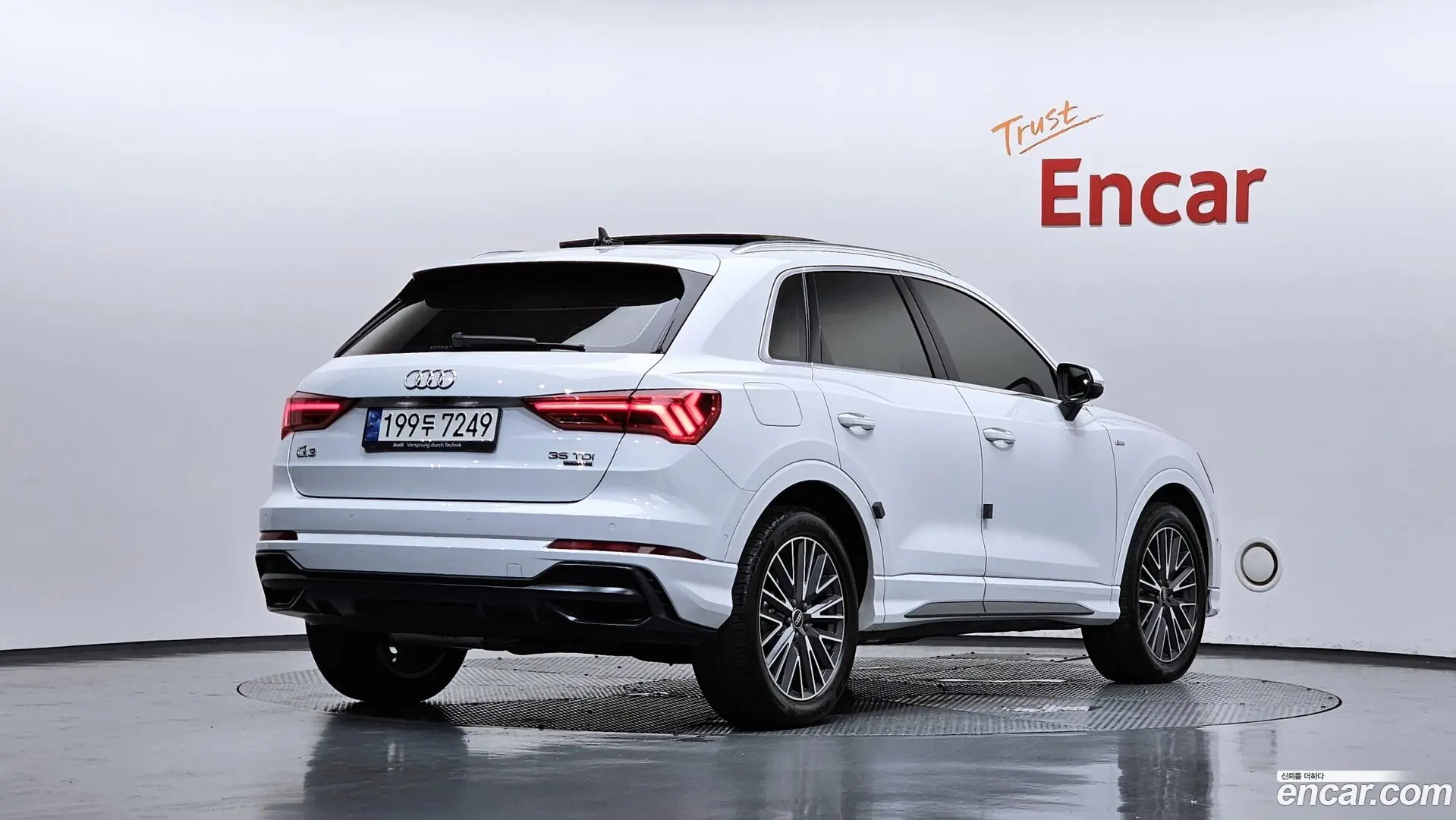 Main__Slider__Photo:Q3 Audi 2022.9-1