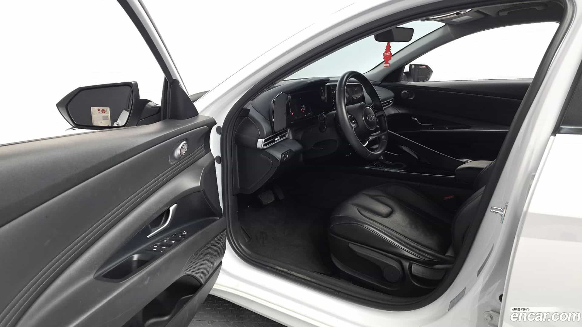 AVANTE Hyundai 2024.10-INNER-010