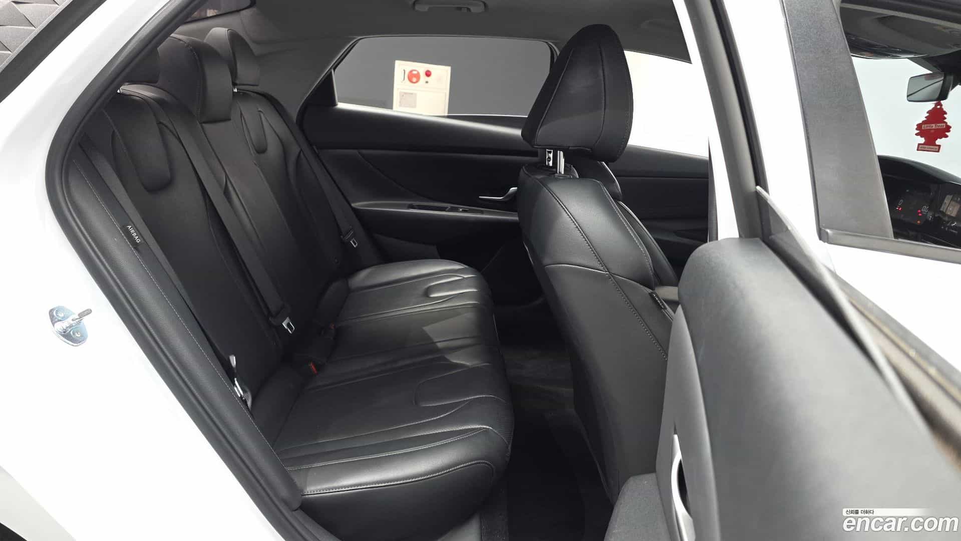 AVANTE Hyundai 2024.10-OPTION-016