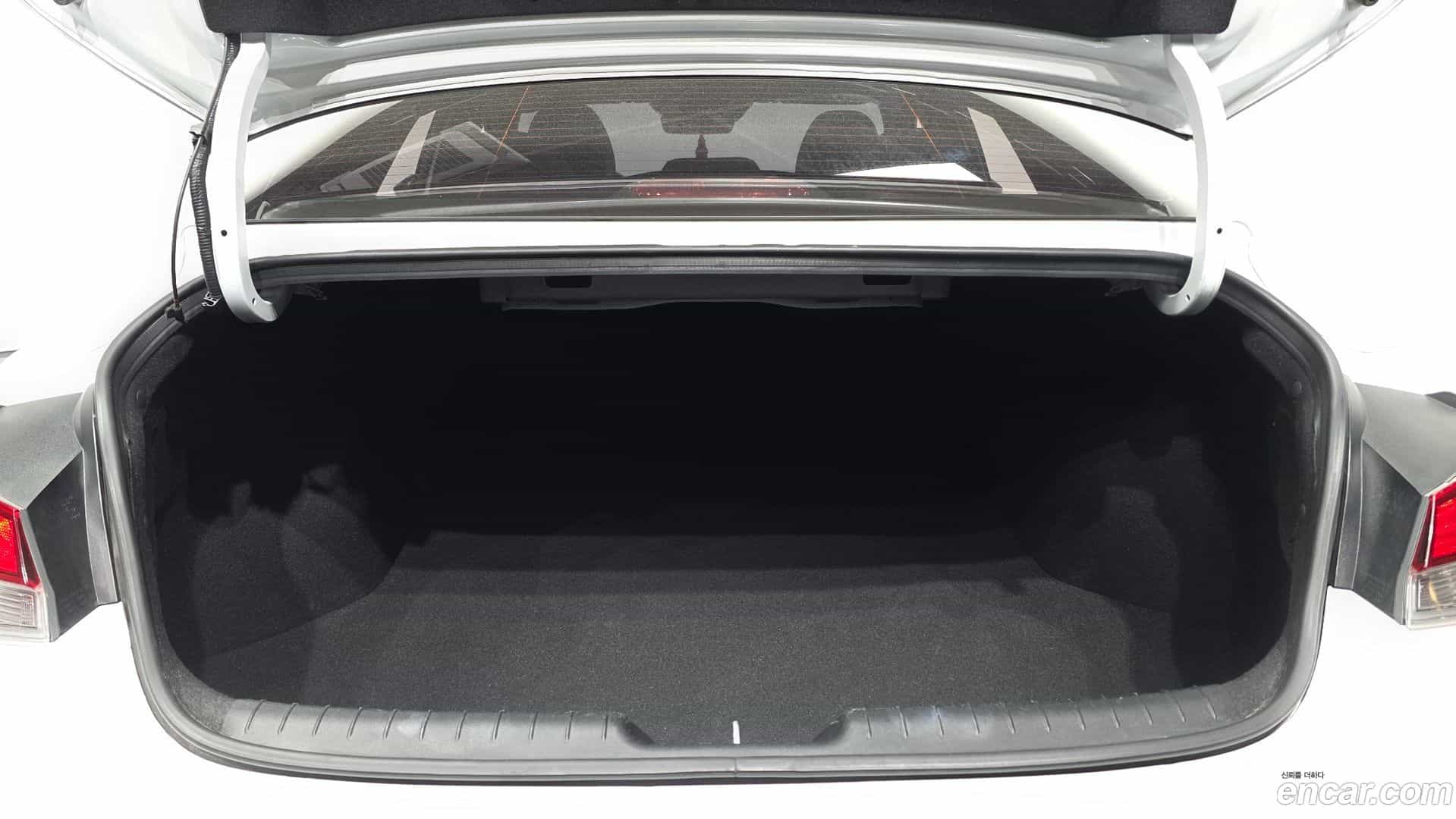 AVANTE Hyundai 2024.10-OPTION-024