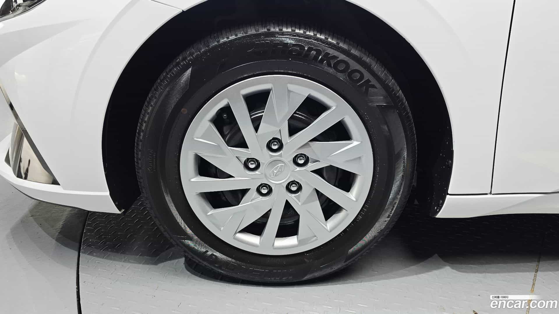 AVANTE Hyundai 2021.6-OUTER-005