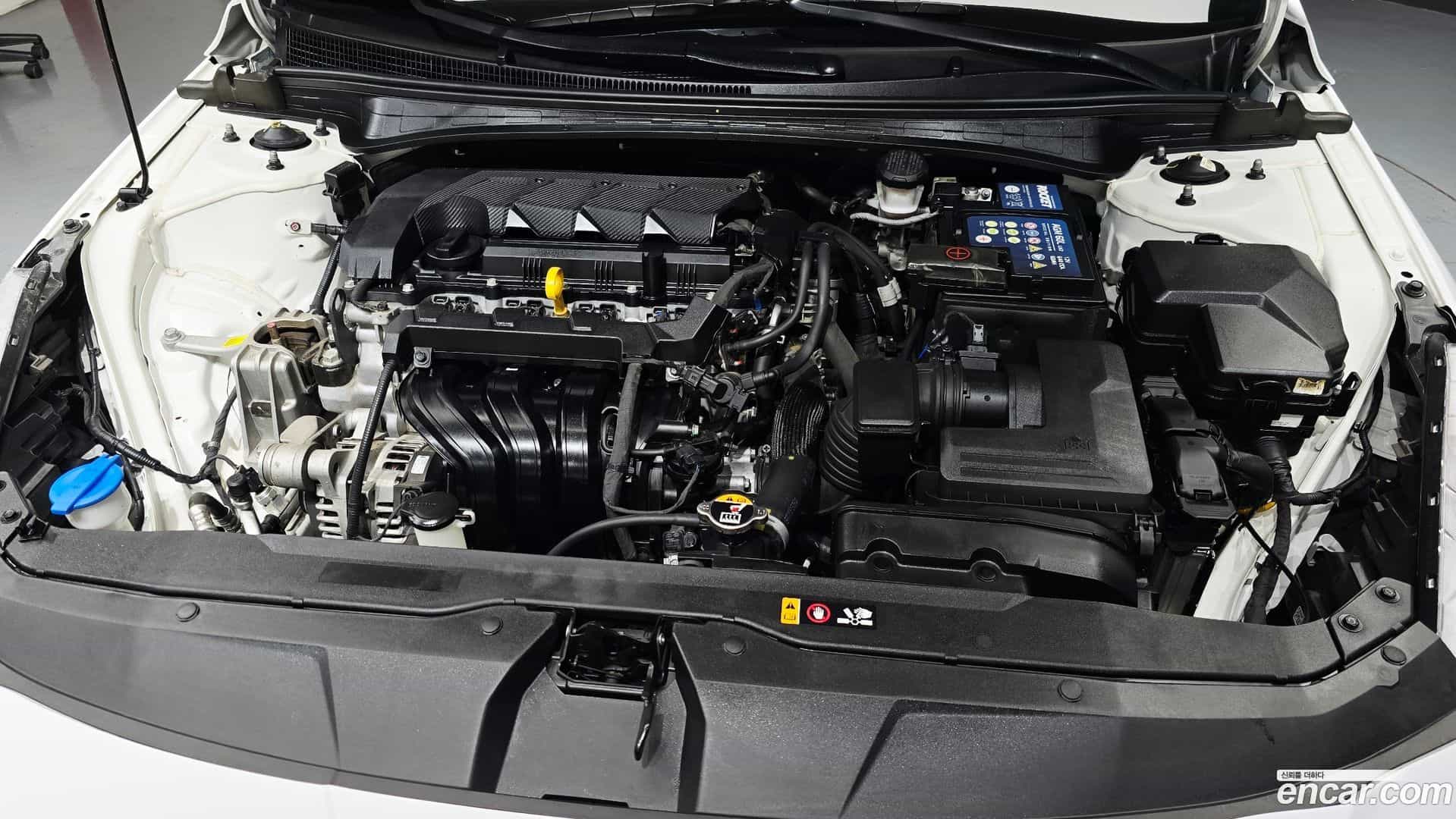 AVANTE Hyundai 2021.6-OUTER-006