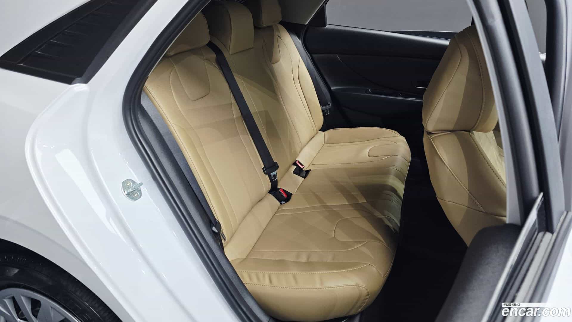AVANTE Hyundai 2021.6-INNER-036