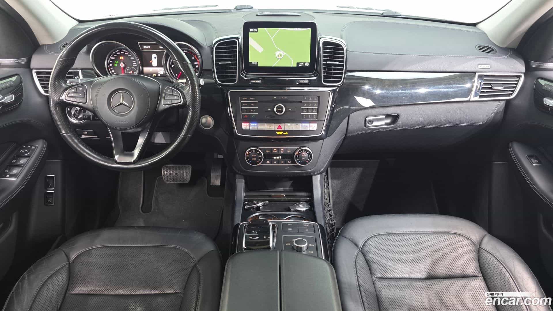 GLS-Class Mercedes-Benz 2018.2-INNER-007