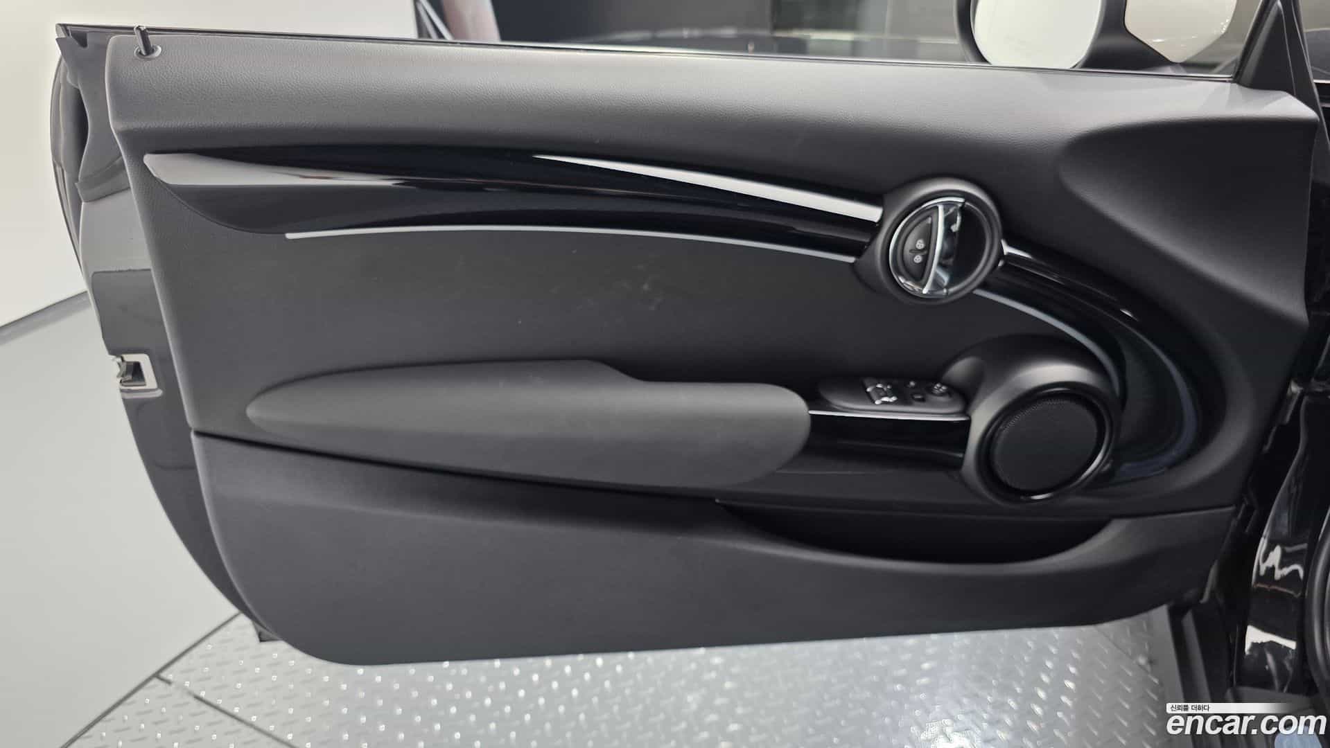Cooper Mini 2023.5-INNER-034