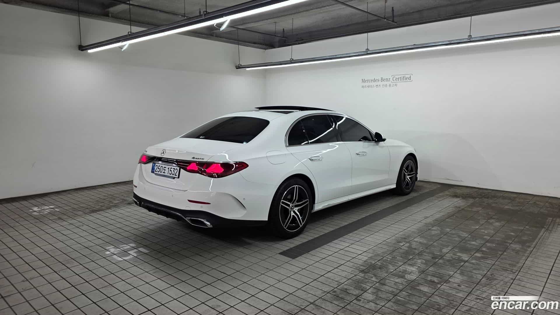 E-Class Mercedes-Benz 2025.5-OUTER-002